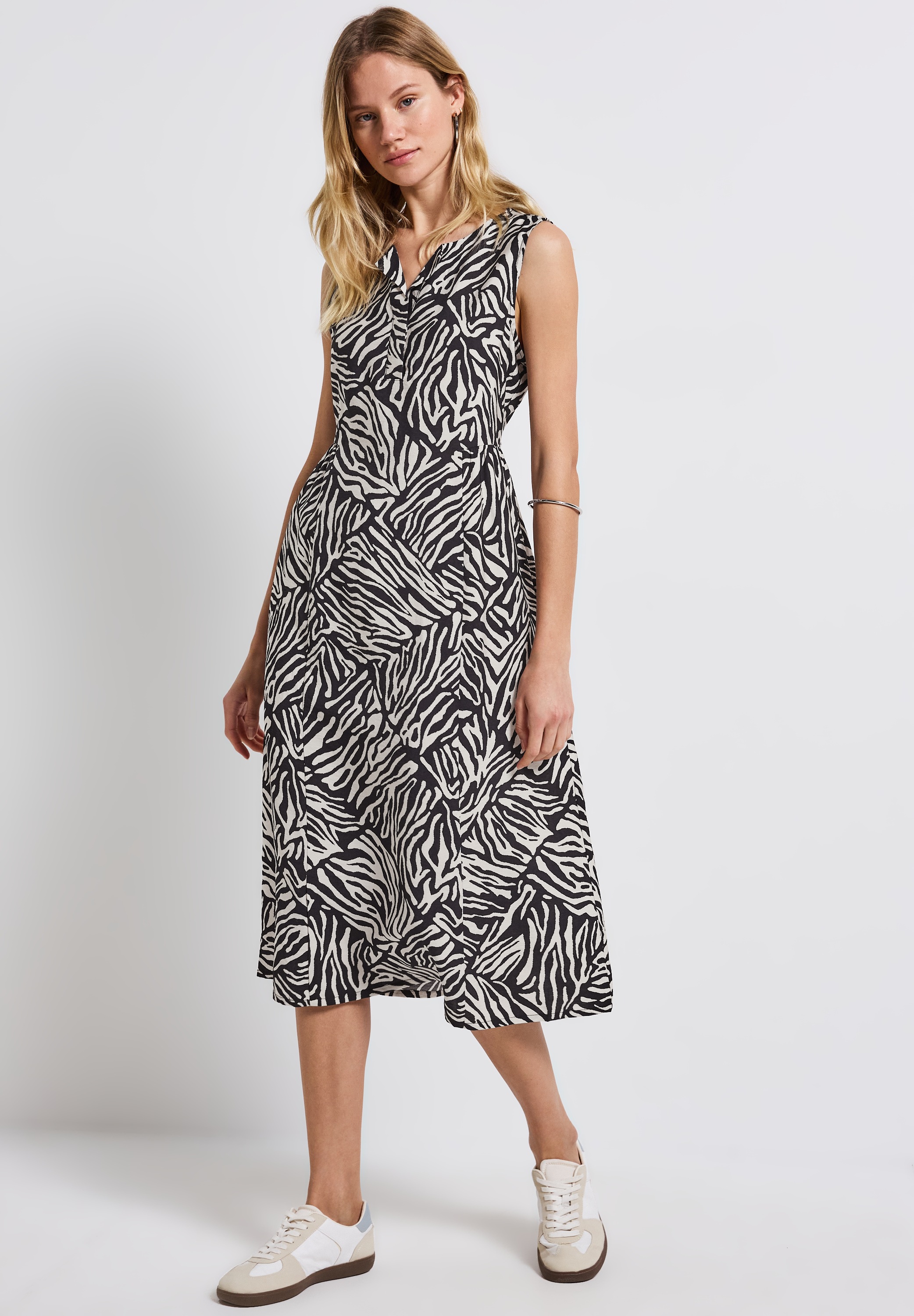 STREET ONE Midikleid Ohne Taschen mit allover Print