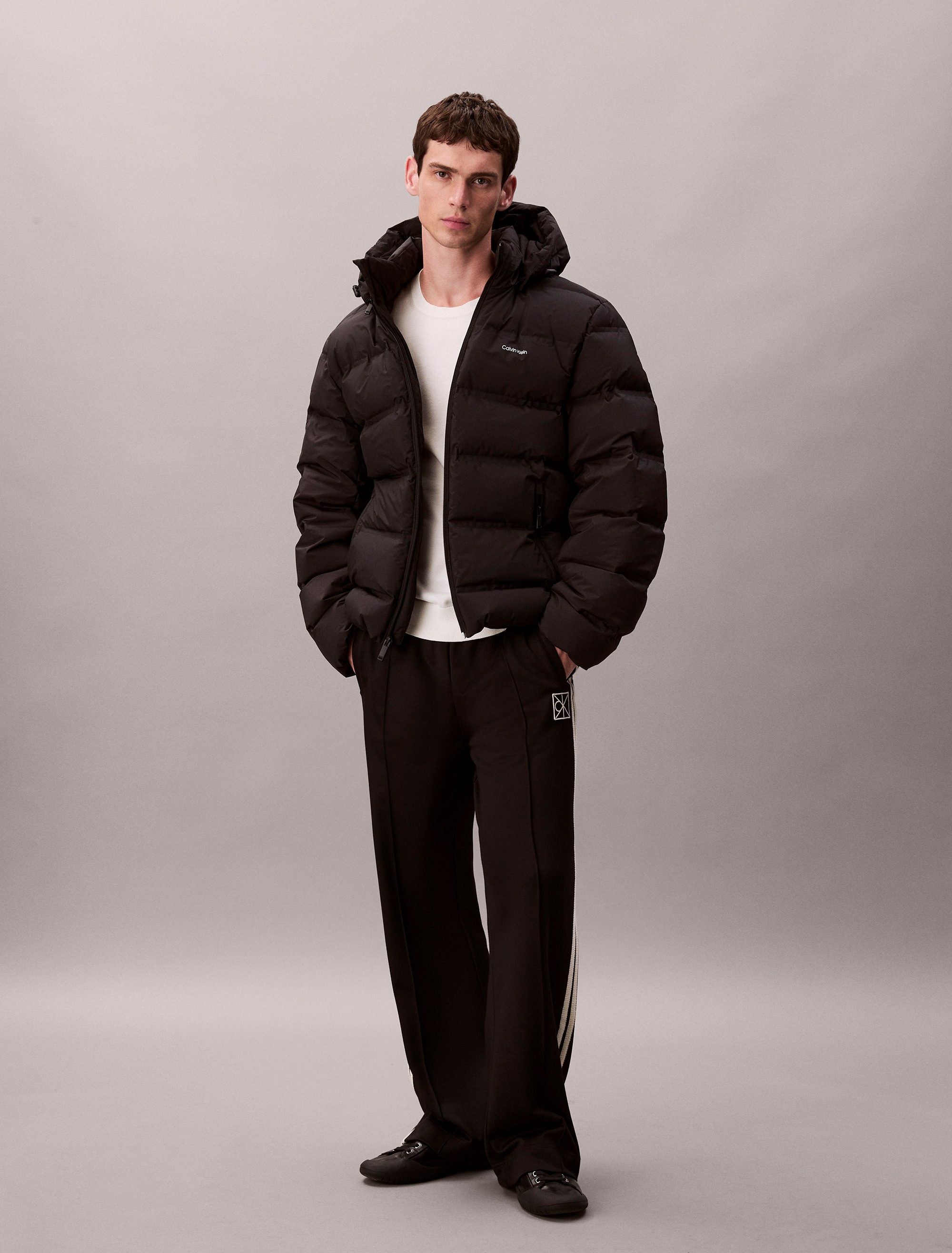 Calvin Klein Steppjacke »LS QUILTED BONDED CHANNEL HD PUF«, ohne Kapuze, Mit Rundhalsausschnitt, regular fit