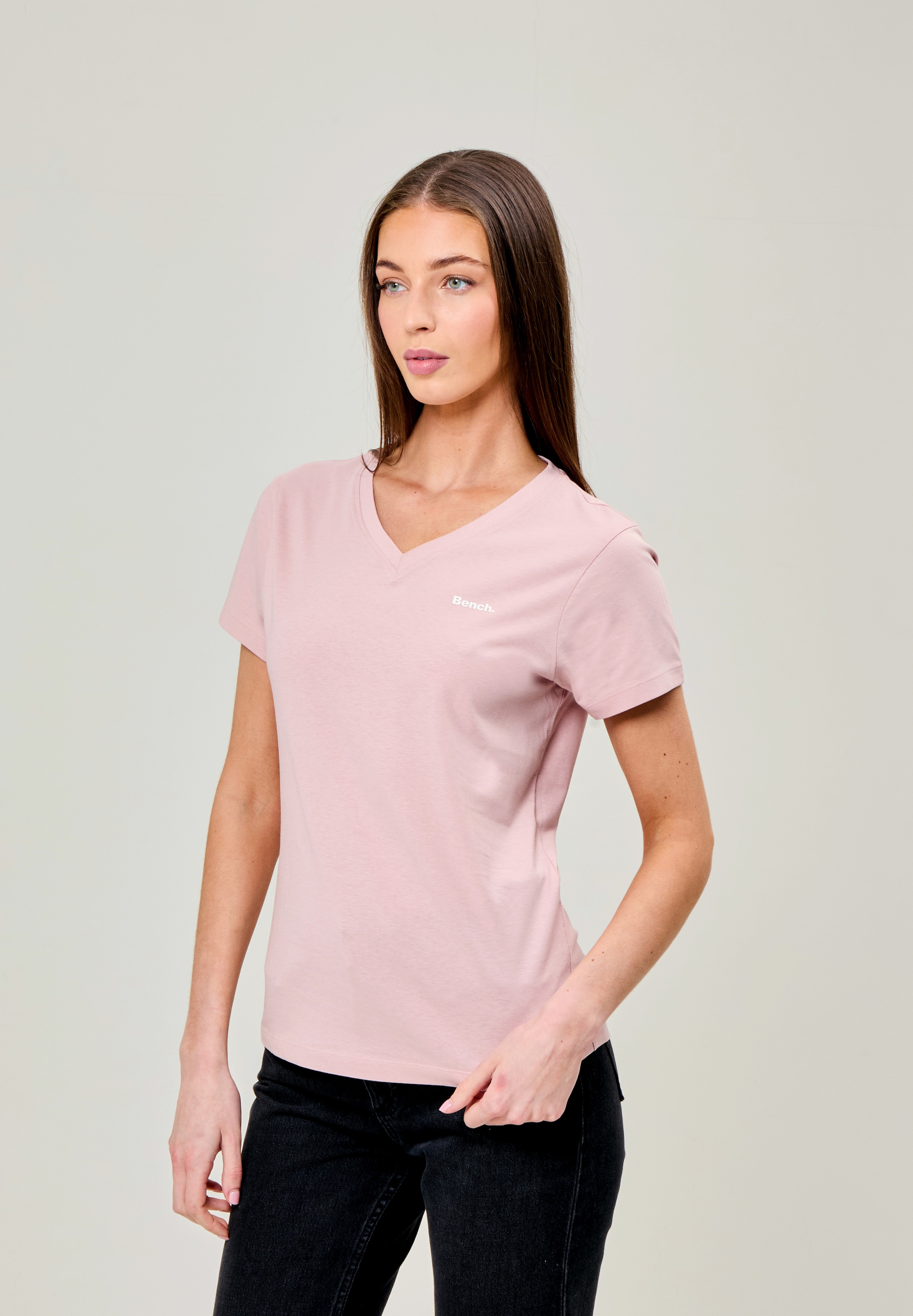 Bench. V-Shirt »BELLATRIX«