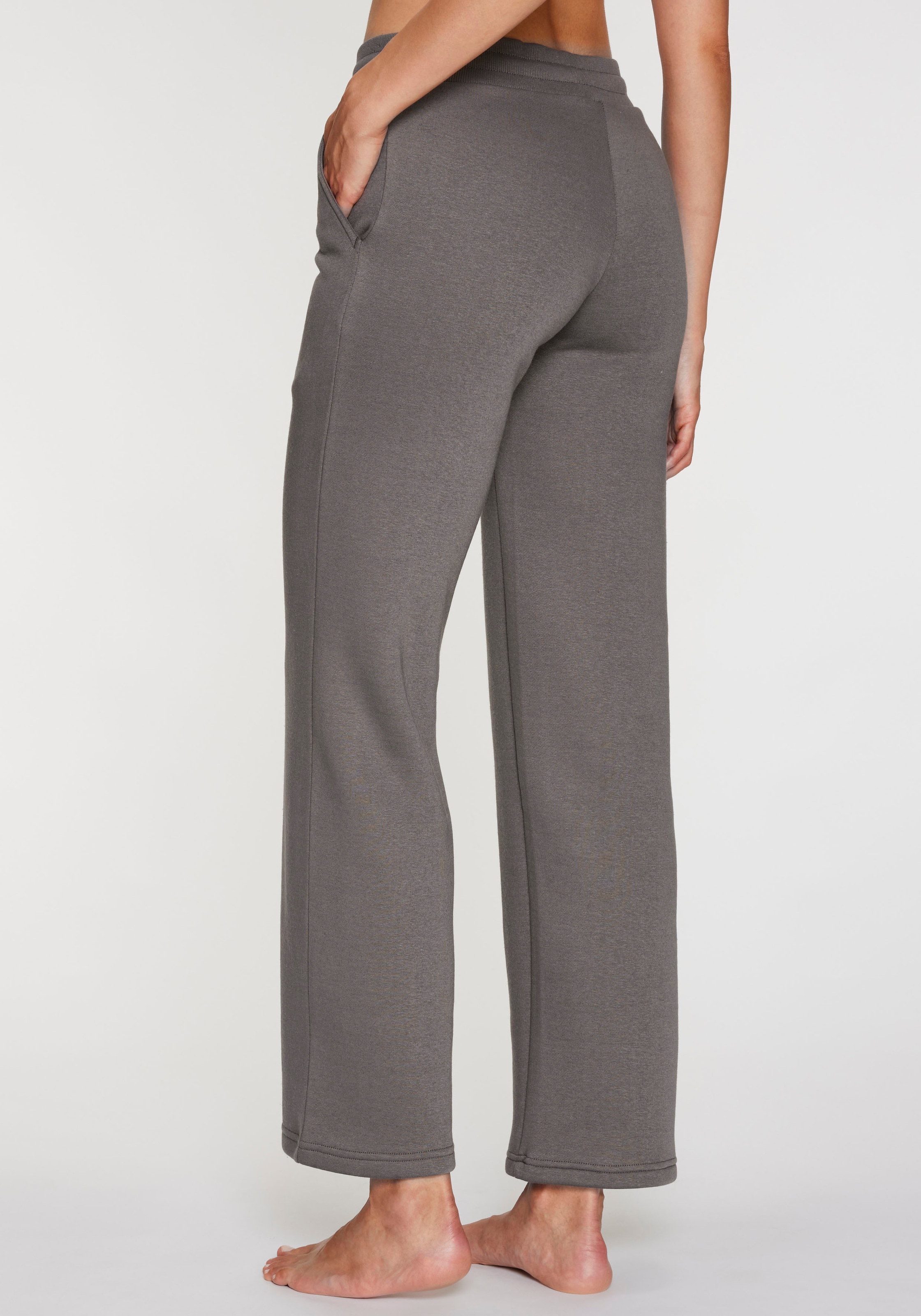 H.I.S Relaxhose, mit weitem Bein und aus ultraweicher Sweatqualität, Loungewear