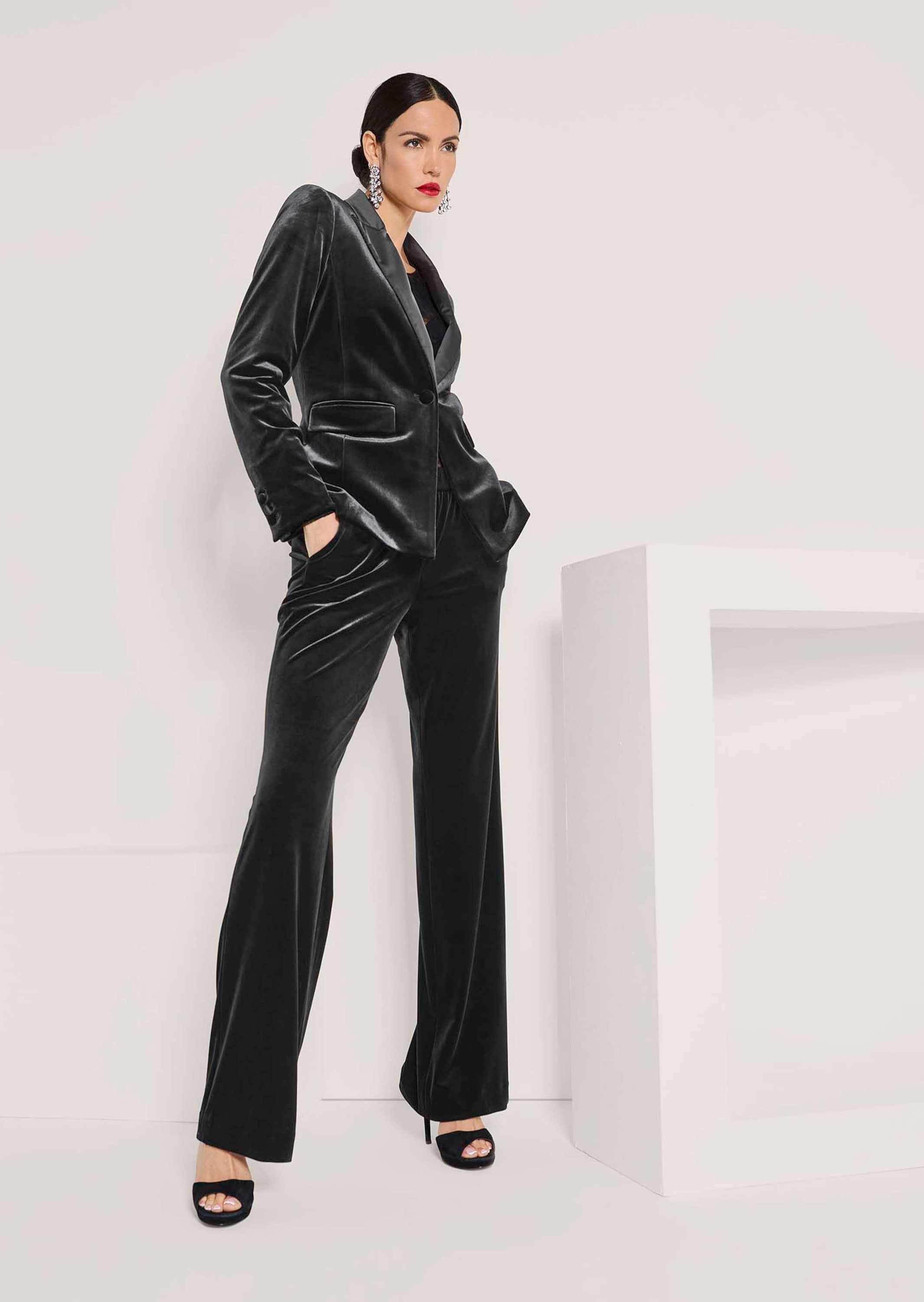 MADELEINE Longblazer »Samtjacke Samtblazer mit Reverskragen«