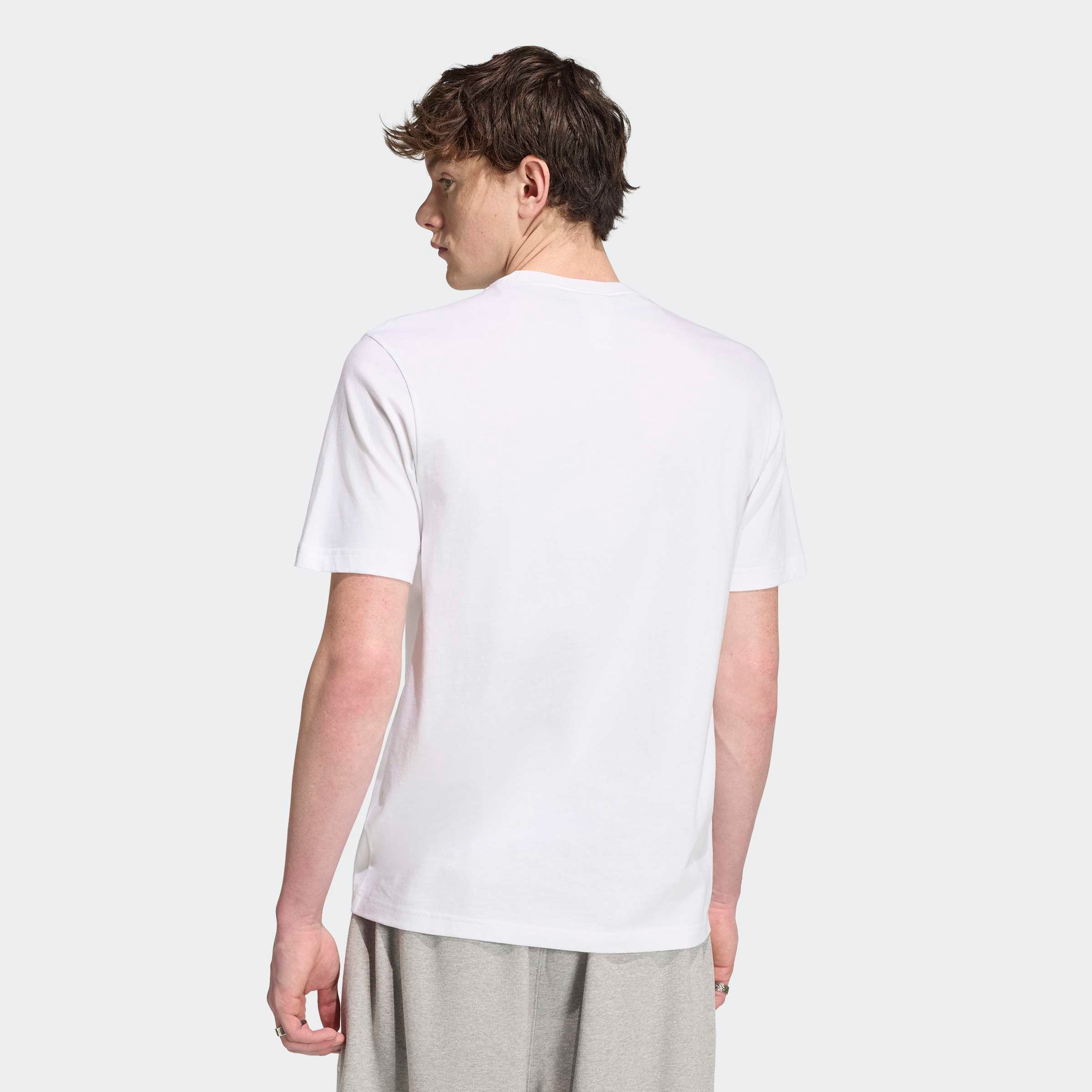 adidas Originals T-Shirt »ESS REG TEE« mit Rundhalsausschnitt, ohne Verschluss, aus Baumwolle