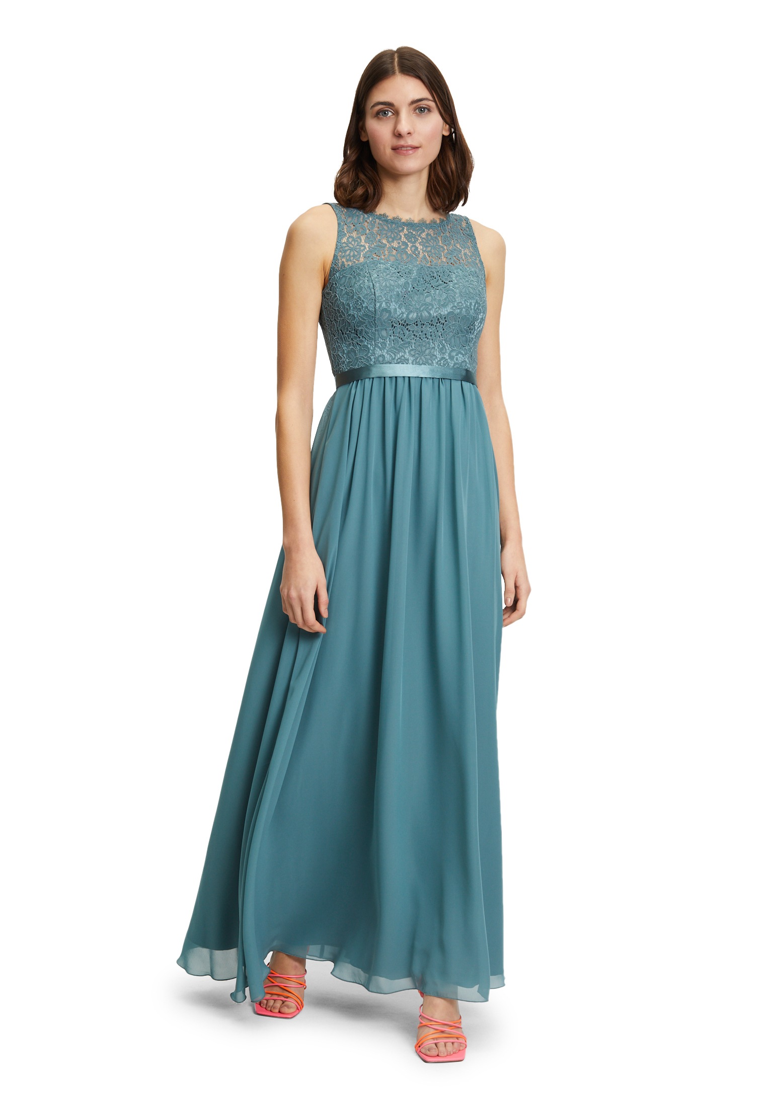 Vera Mont Cocktailkleid "Vera Mont Cocktailkleid mit Spitze", Bogenkante