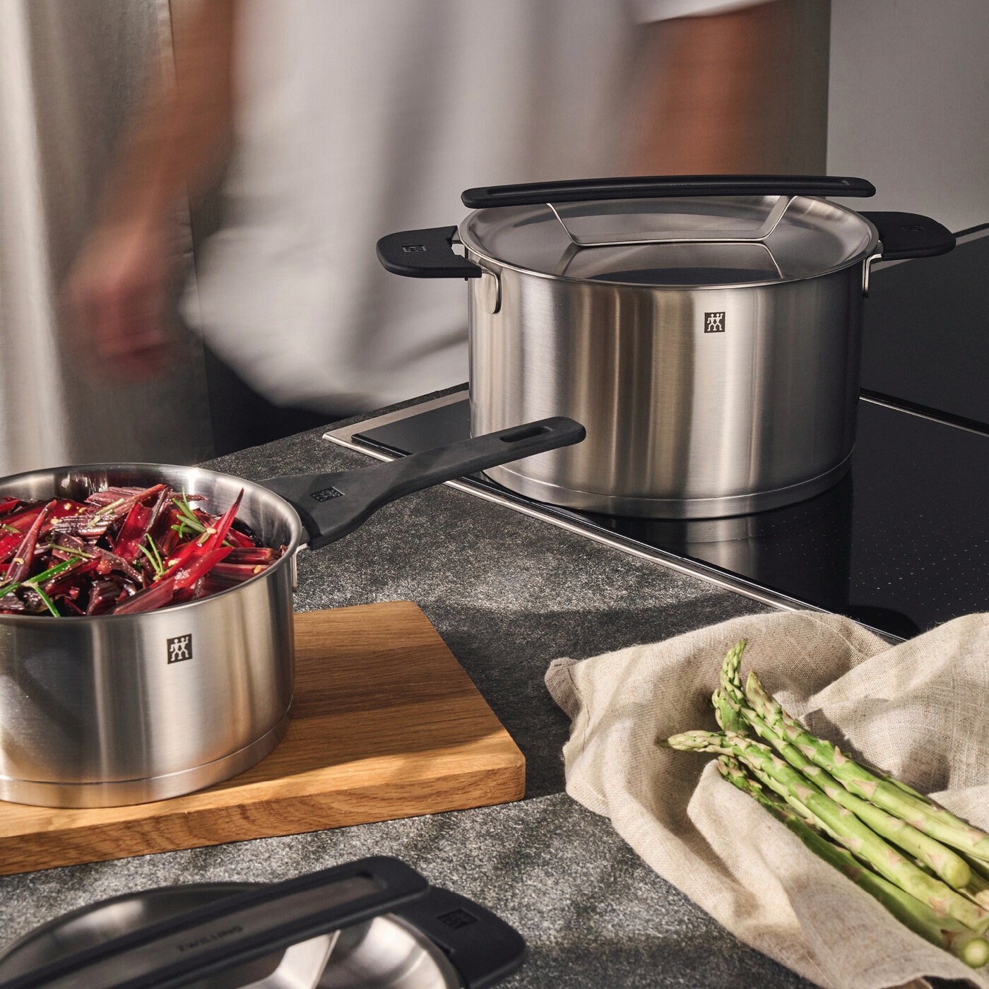 Zwilling Topf-Set »More« Set, 4 Kochtöpfe (16, 20, 22, 24 cm), 1 Stieltopf (18 cm), 5 tlg. Edelstahl 18/10