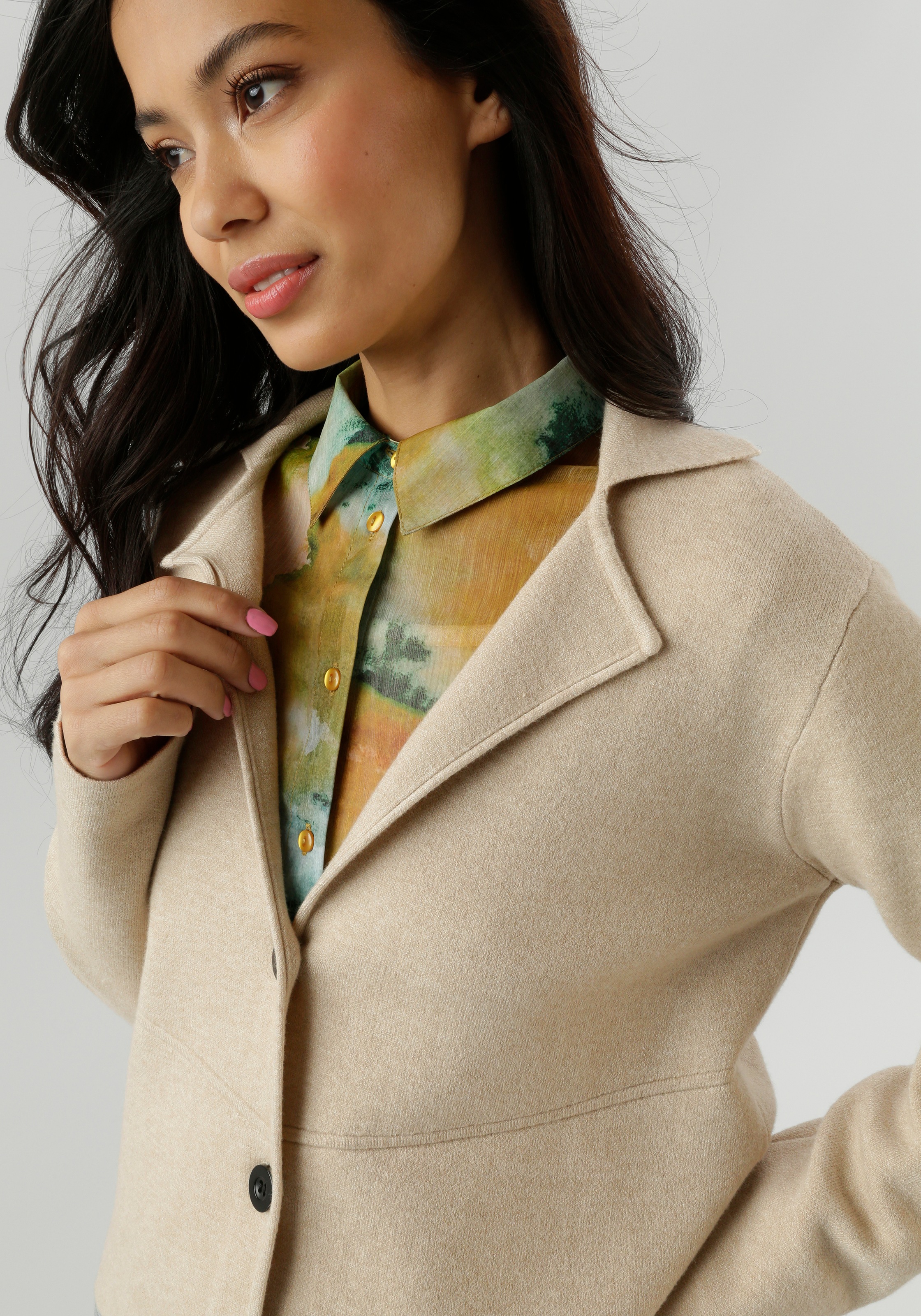 Thumbnail - Aniston SELECTED Kurzblazer mit dekorativer Teilungsnaht