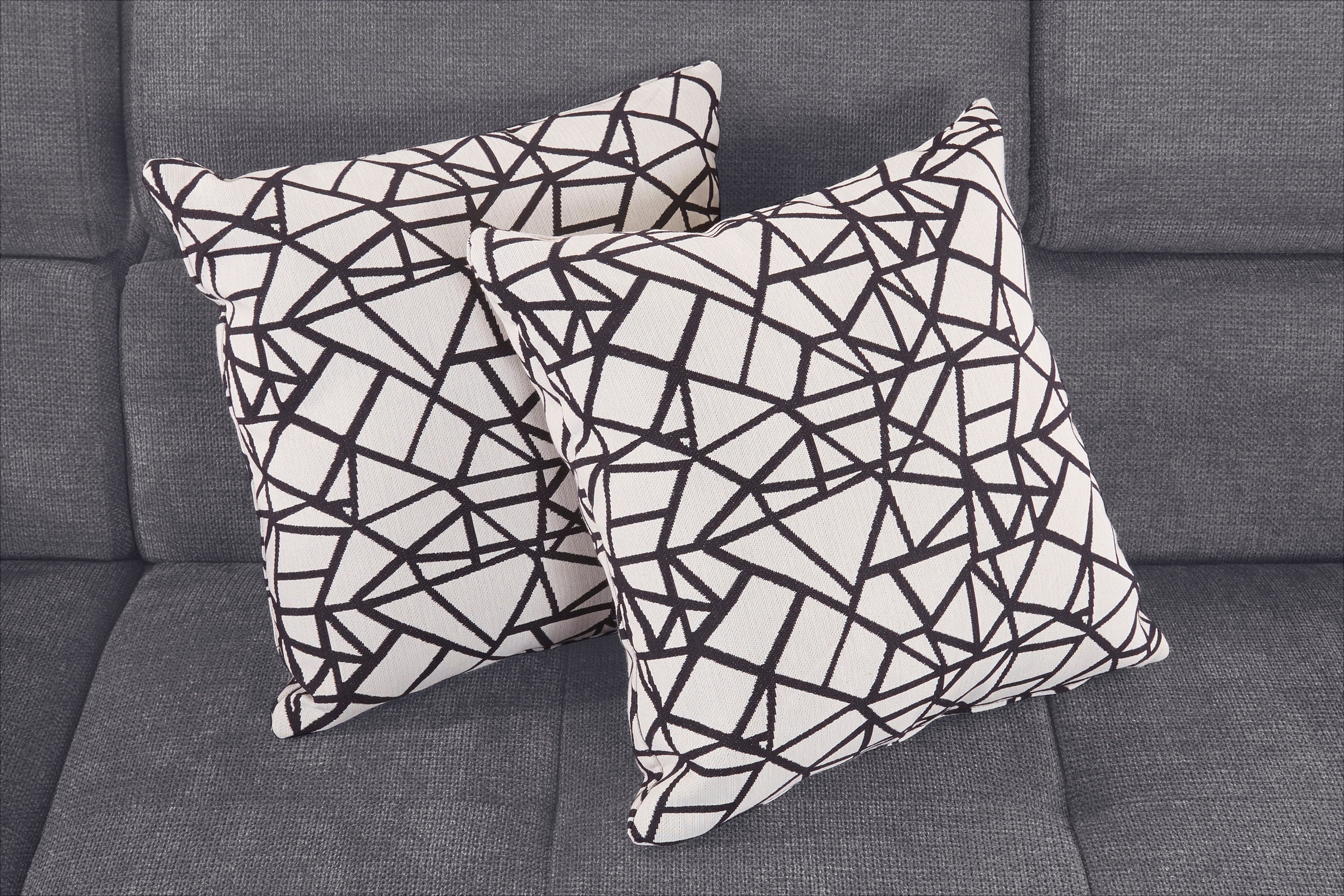 COTTA Ecksofa »Mia L-Form mit 3 Zierkissen«, wahlweise mit Bettfunktion, Bettkasten, Beleuchtung & Wireless-Charger