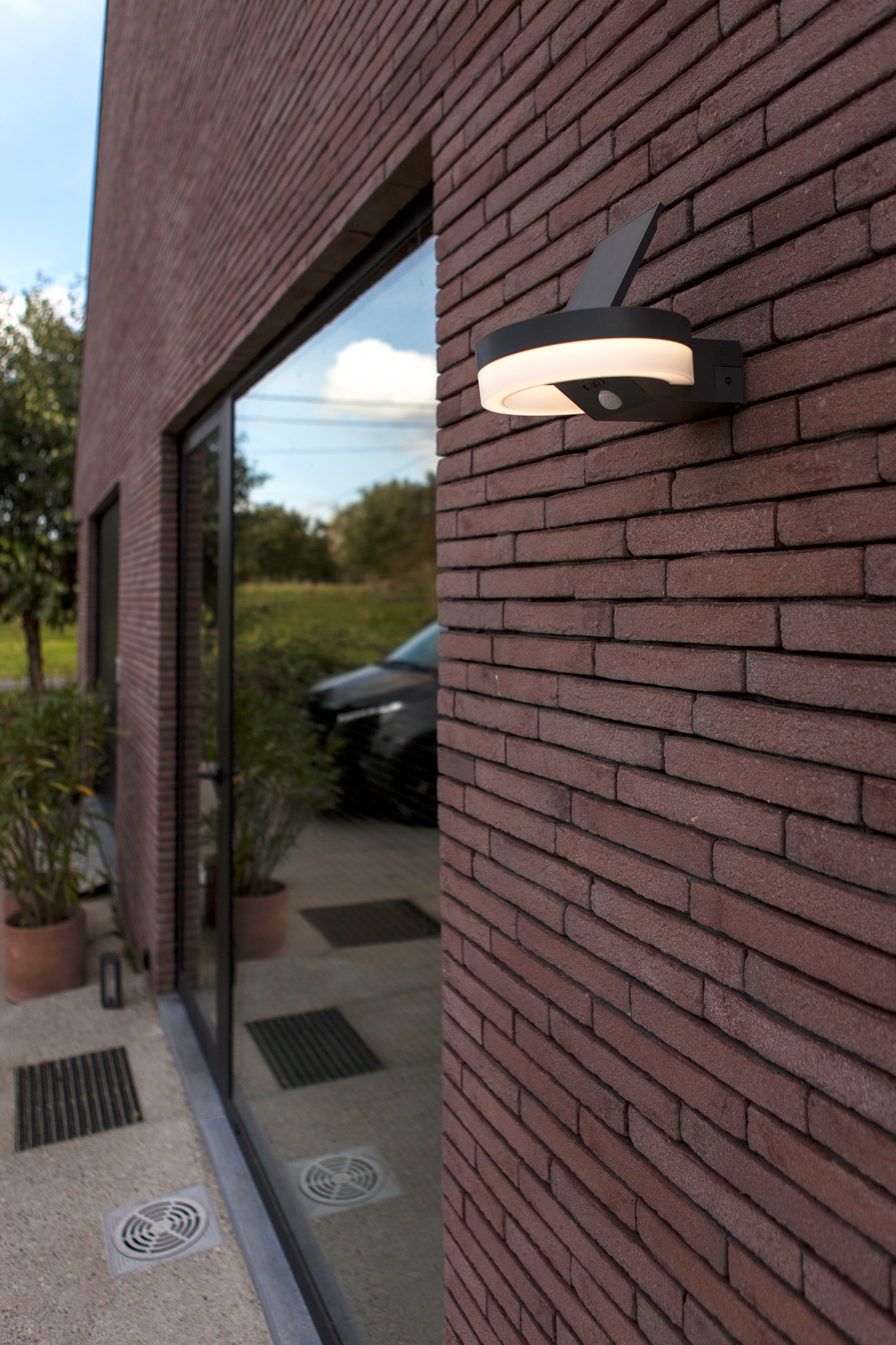 LUTEC LED Solarleuchte "LED-Solar-Aussenwandl. mit BWM RUNDA", 1 flammig, L günstig online kaufen