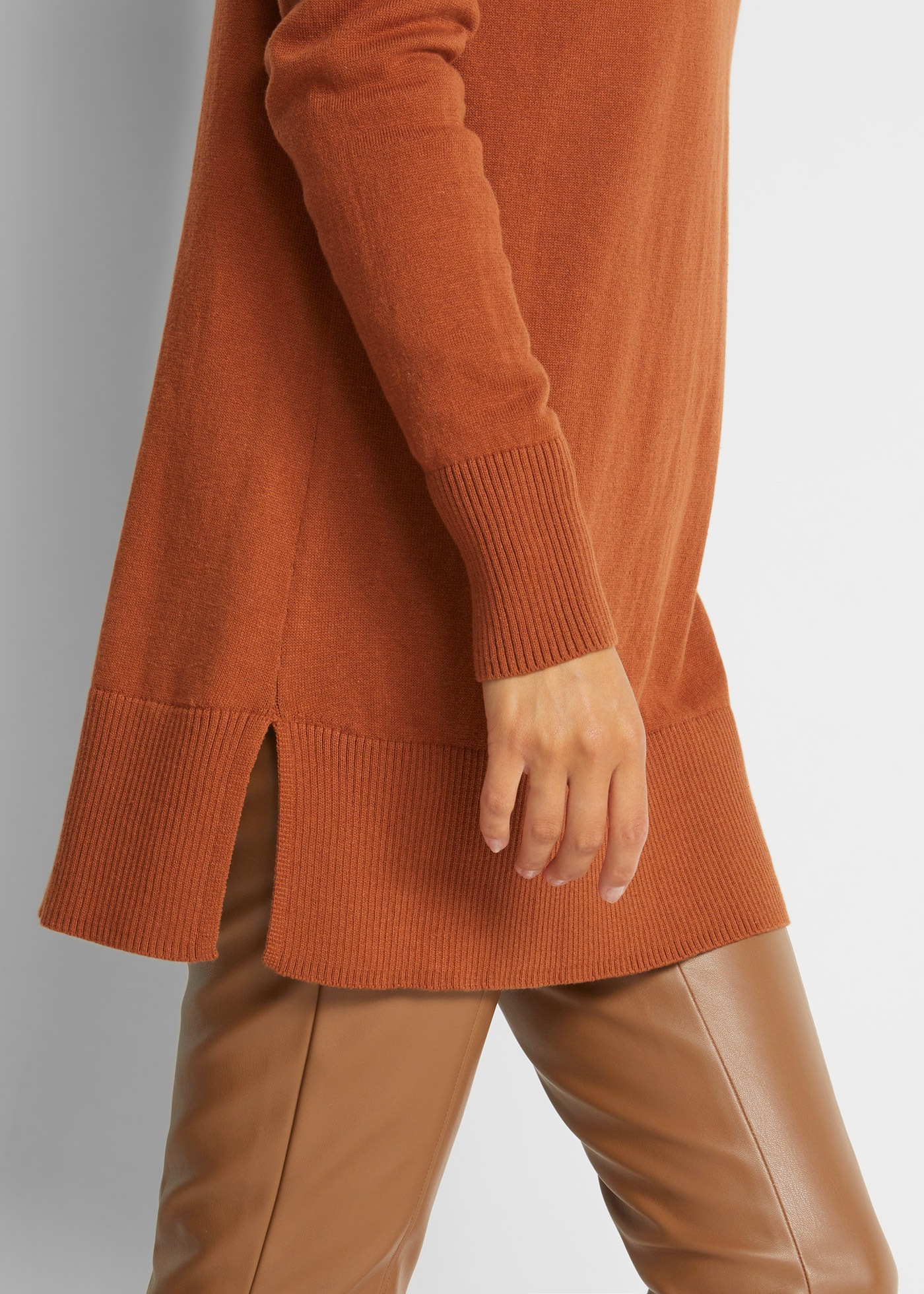 bonprix Longpullover »Long-Pullover« Feinstrick-Baumwollmischung, mit V-Ausschnitt, mit Seitenschlitzen