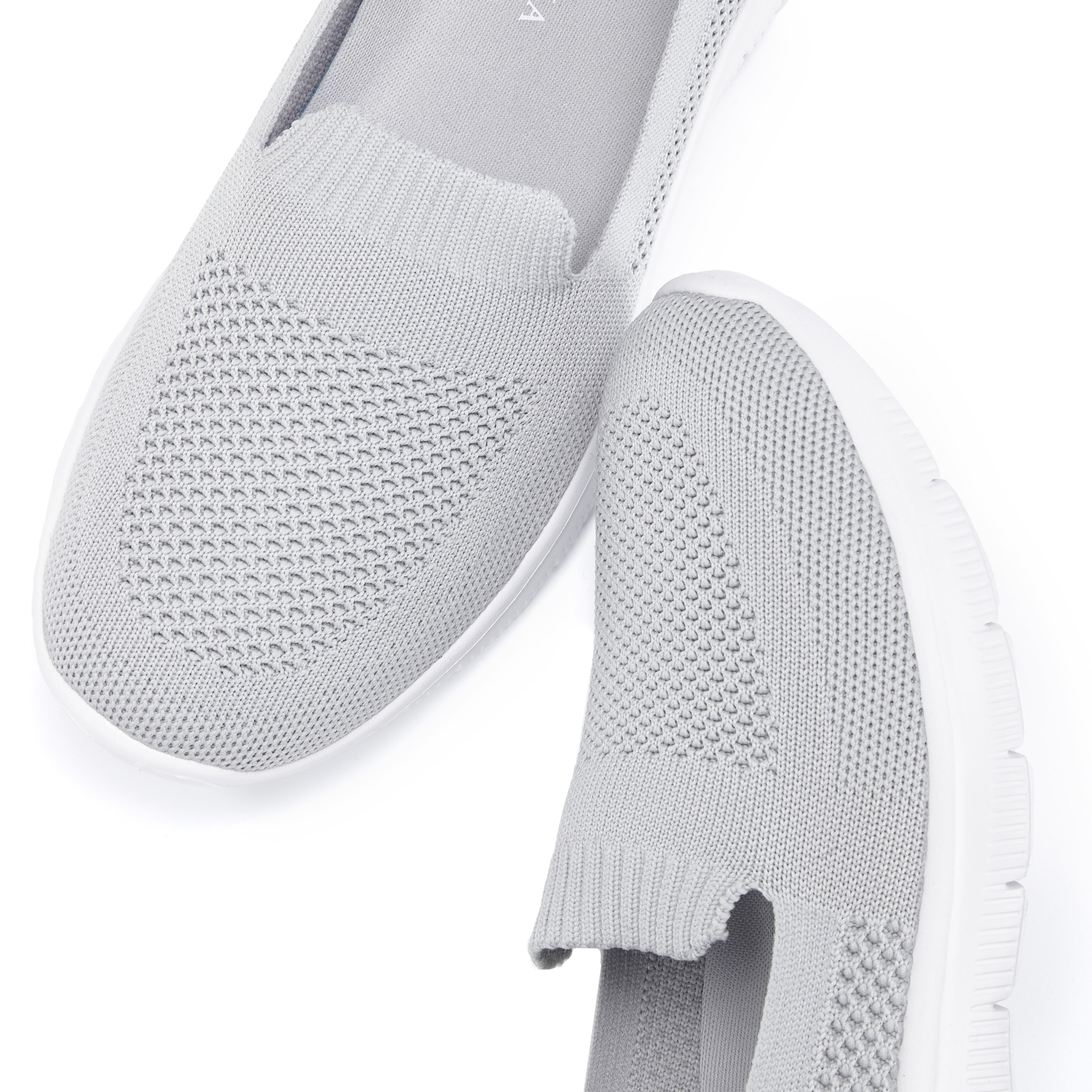 LASCANA Slipper, Slip-On-Sneaker, Halbschuh, ultraleichter Sneaker, VEGAN