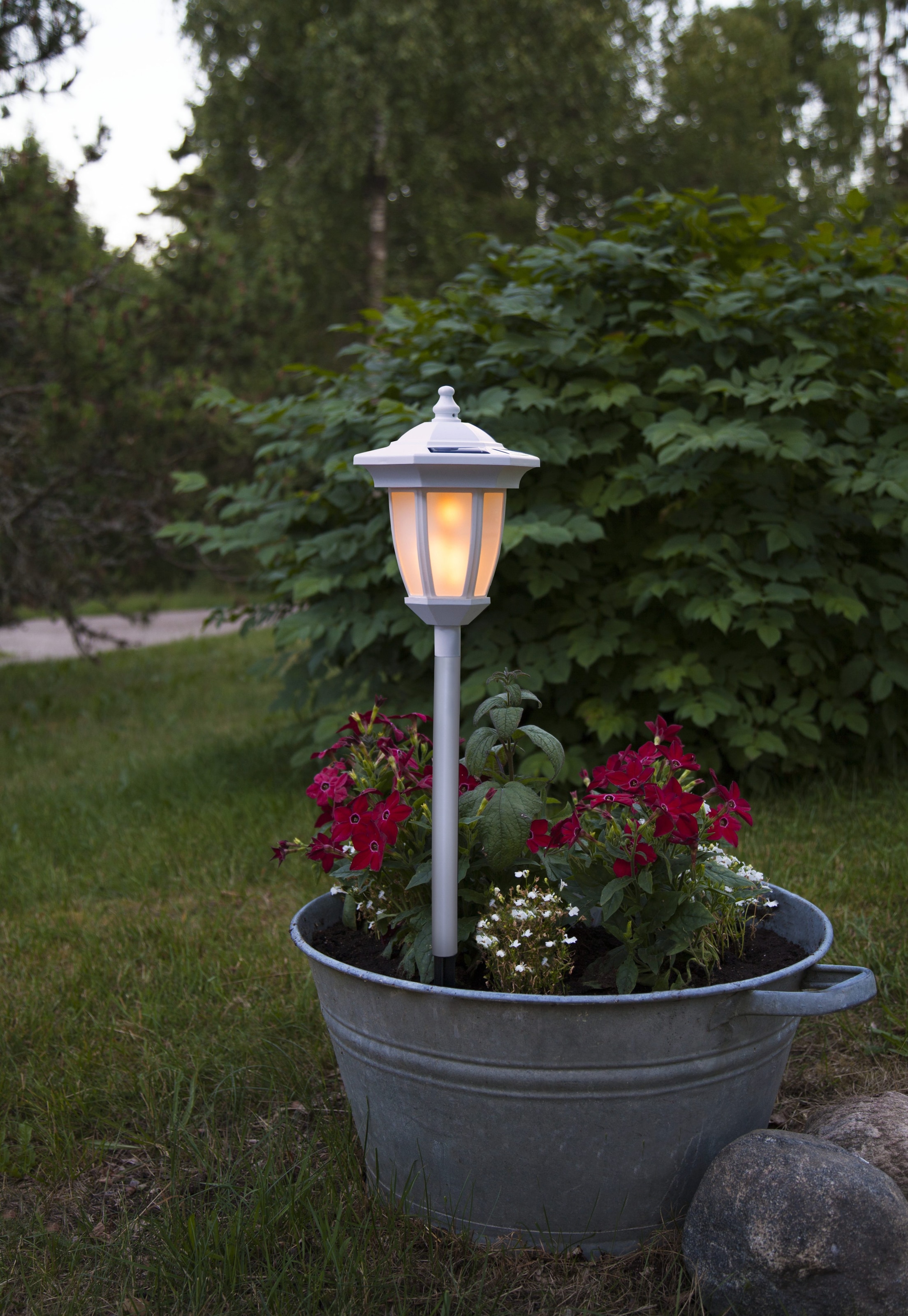 Parforce Traditional Hunting LED Solarleuchte »Solarlampe Flame« LED-Board 1 Stk. Extra-Warmweiß mit Flammen-Effekt als Hänge-, Tisch-, Boden- oder Wegleuchte