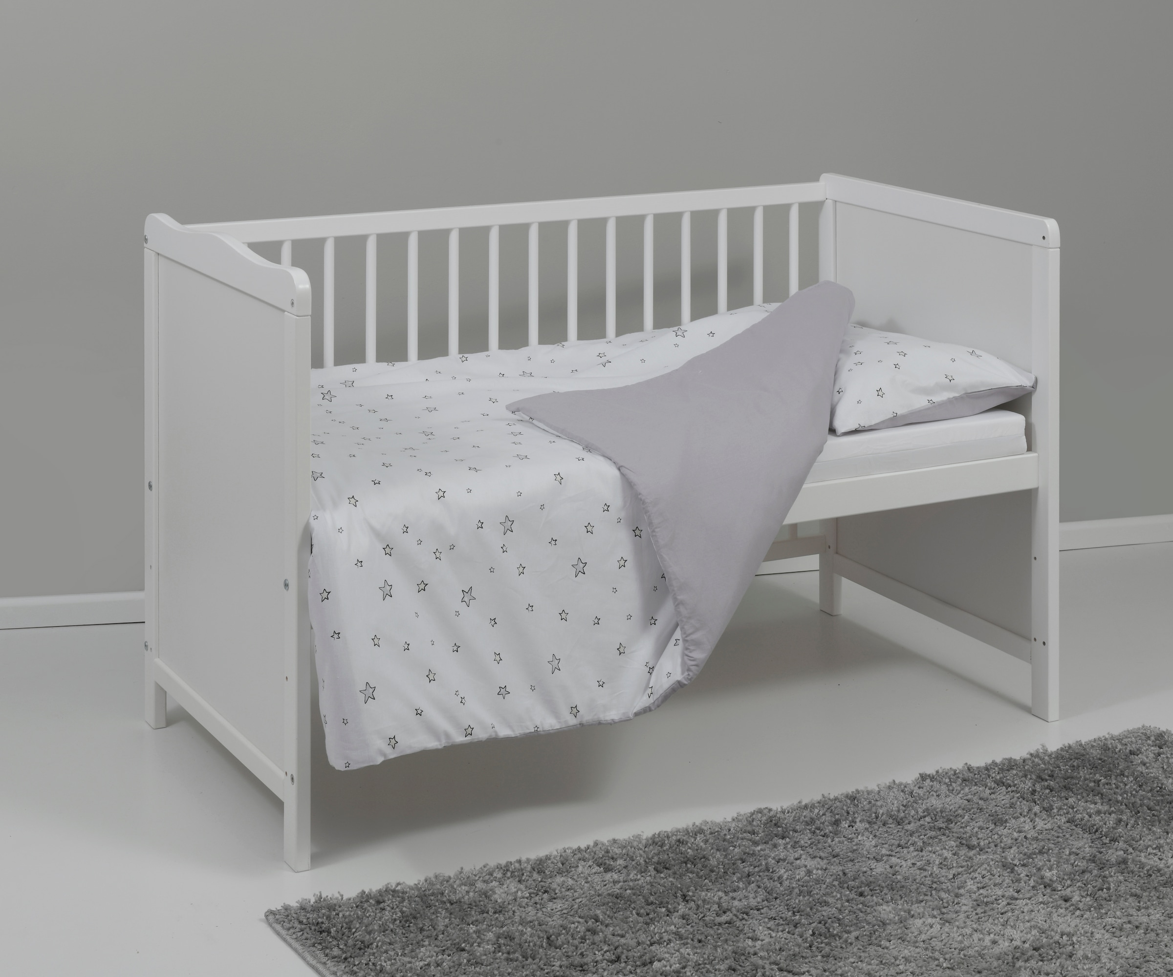 Lüttenhütt Babybett »Komplettbett, Textilset "Sterne", in 2 Größen«, (4 tlg.), mit Bettbezug, Bettumrandung, Himmel, Matratze, Himmelstange