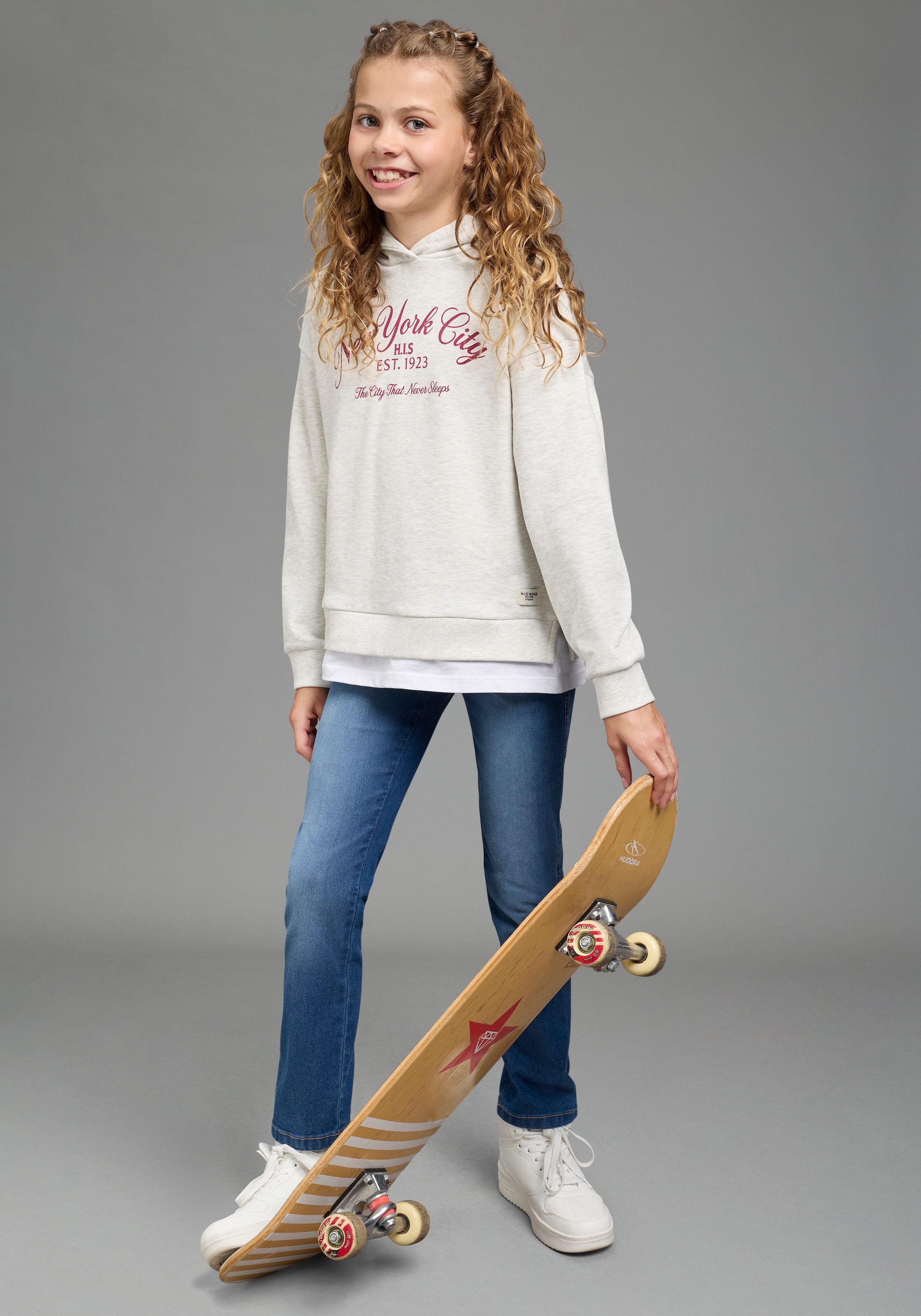 H.I.S Sweatshirt »2in1 look, Sweatshirts mit Logoprint«, mit Kapuze, mit Logodruck und Badge, hüftbedeckende Länge
