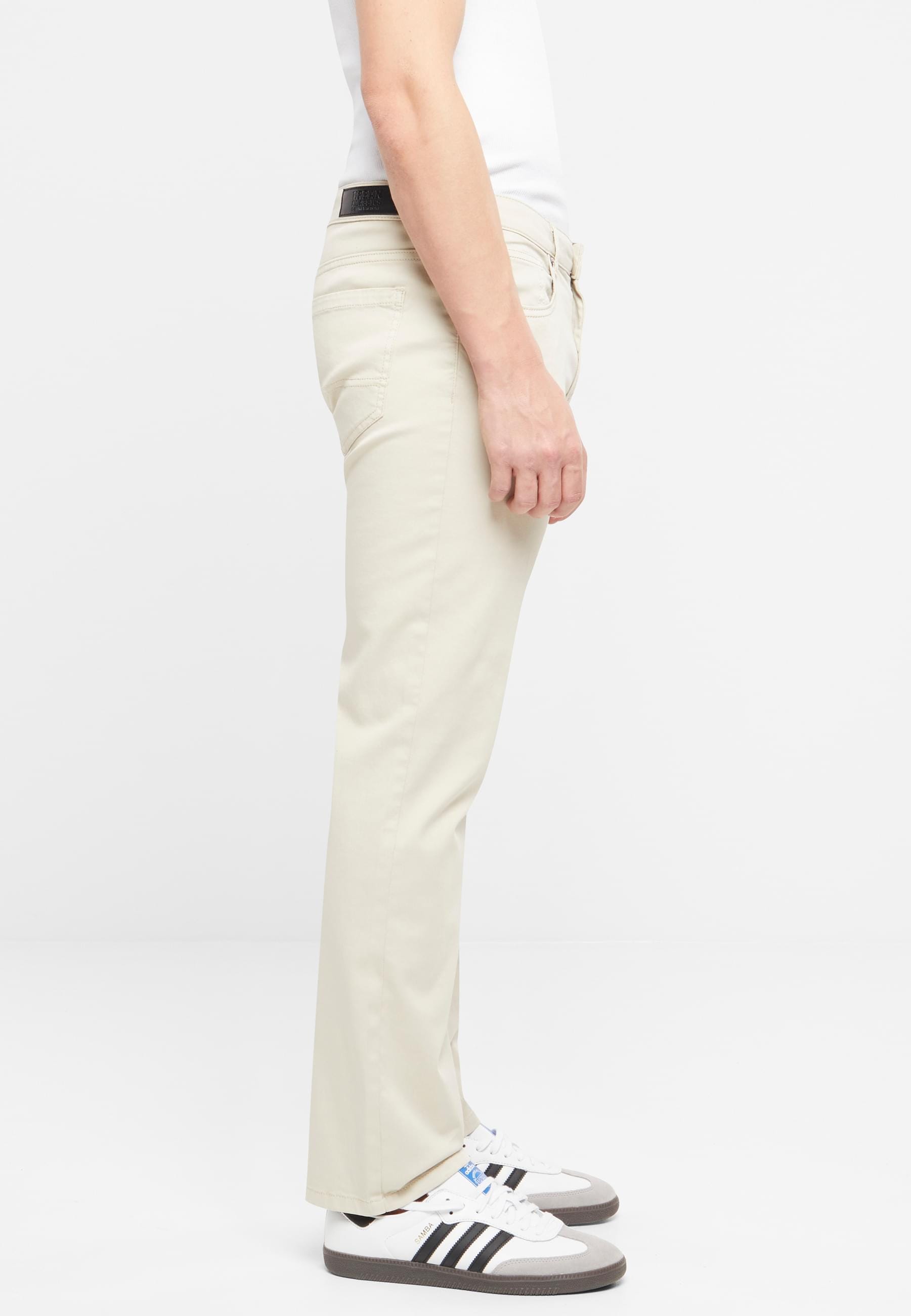 URBAN CLASSICS Stoffhose »Urban Classics Herren Stretch Twill 5 Pocket Pants«, (1 tlg.)