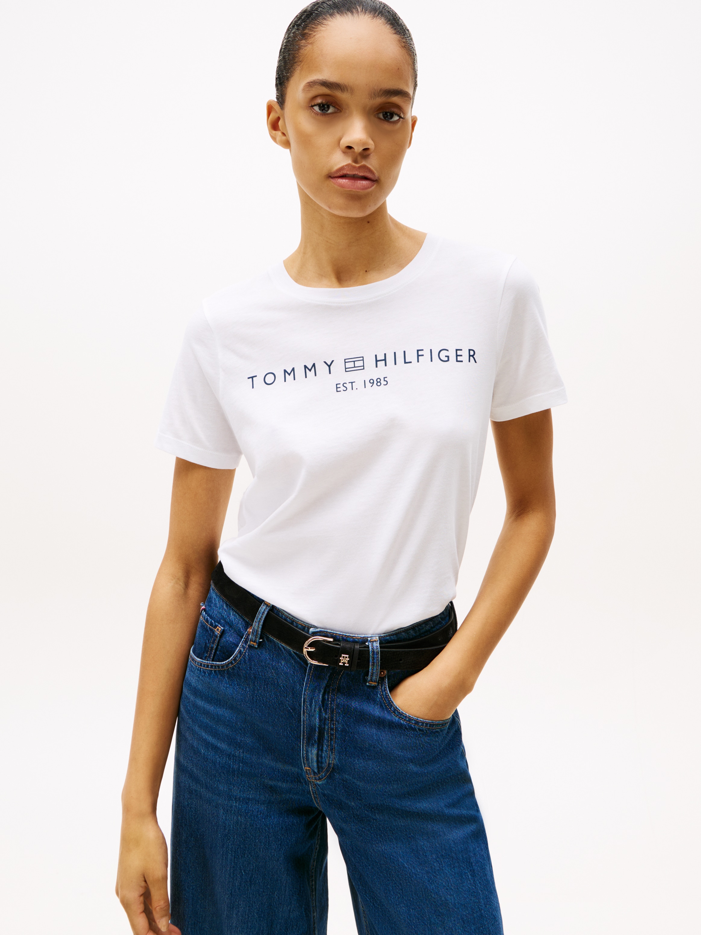Tommy Hilfiger Kurzarmshirt "REG CORP LOGO C-NK mit Logoschriftzug und Stic günstig online kaufen