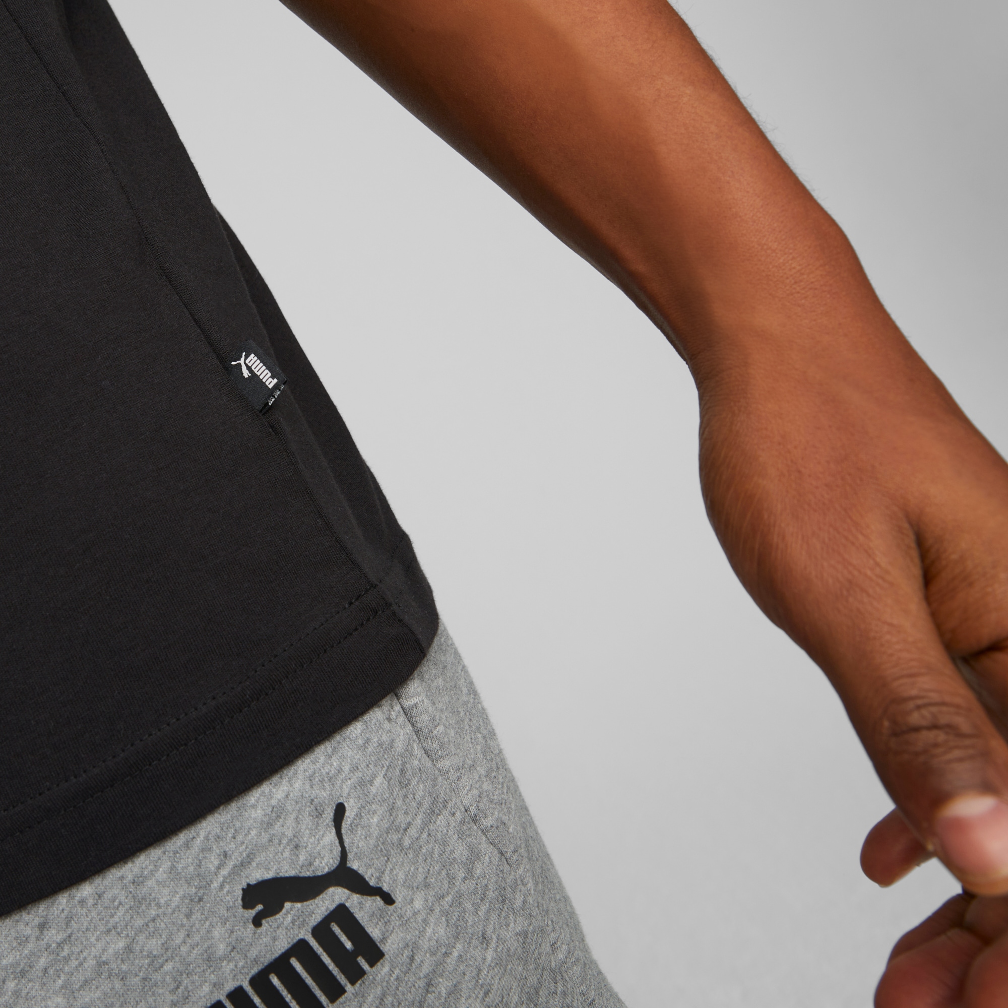 PUMA T-Shirt »ESS LOGO TEE«