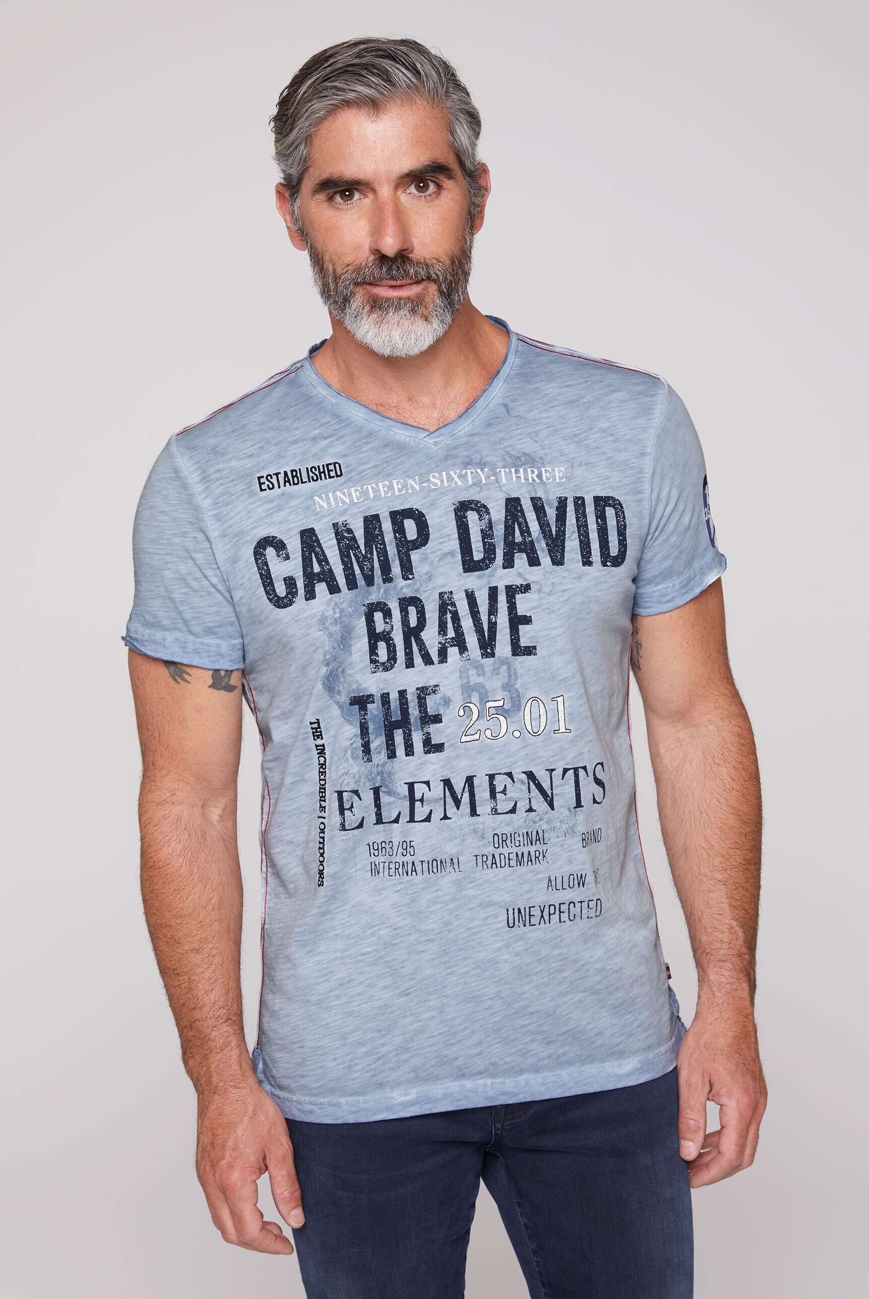 CAMP DAVID V-Shirt, aus Bio-Baumwolle