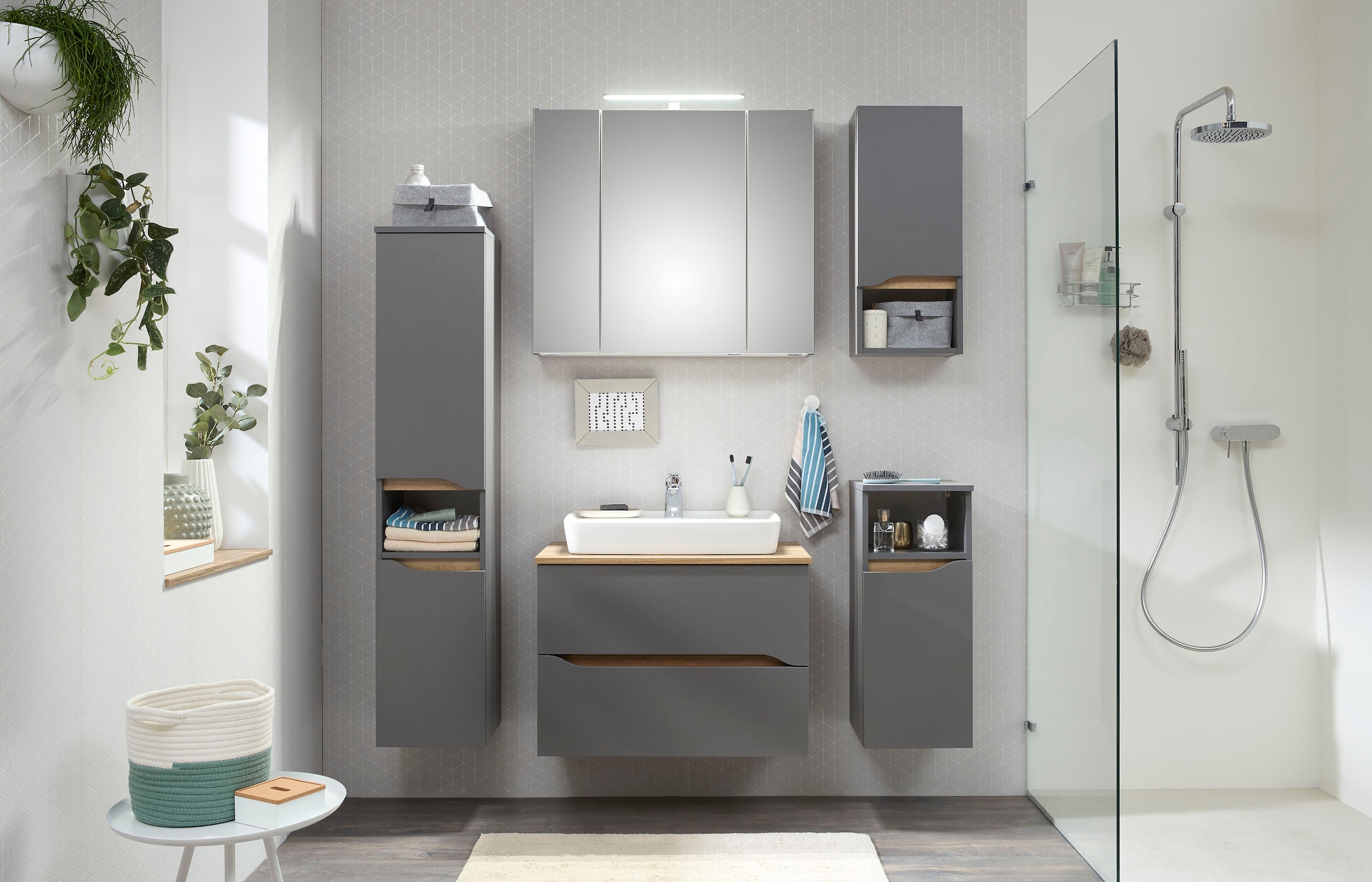 Saphir Spiegelschrank »Quickset 357 Badschrank, 3 Spiegeltüren, 6 Einlegeböden, 80 cm breit«, inkl. LED-Beleuchtung, Türdämpfer, Schalter-/Steckdosenkombination