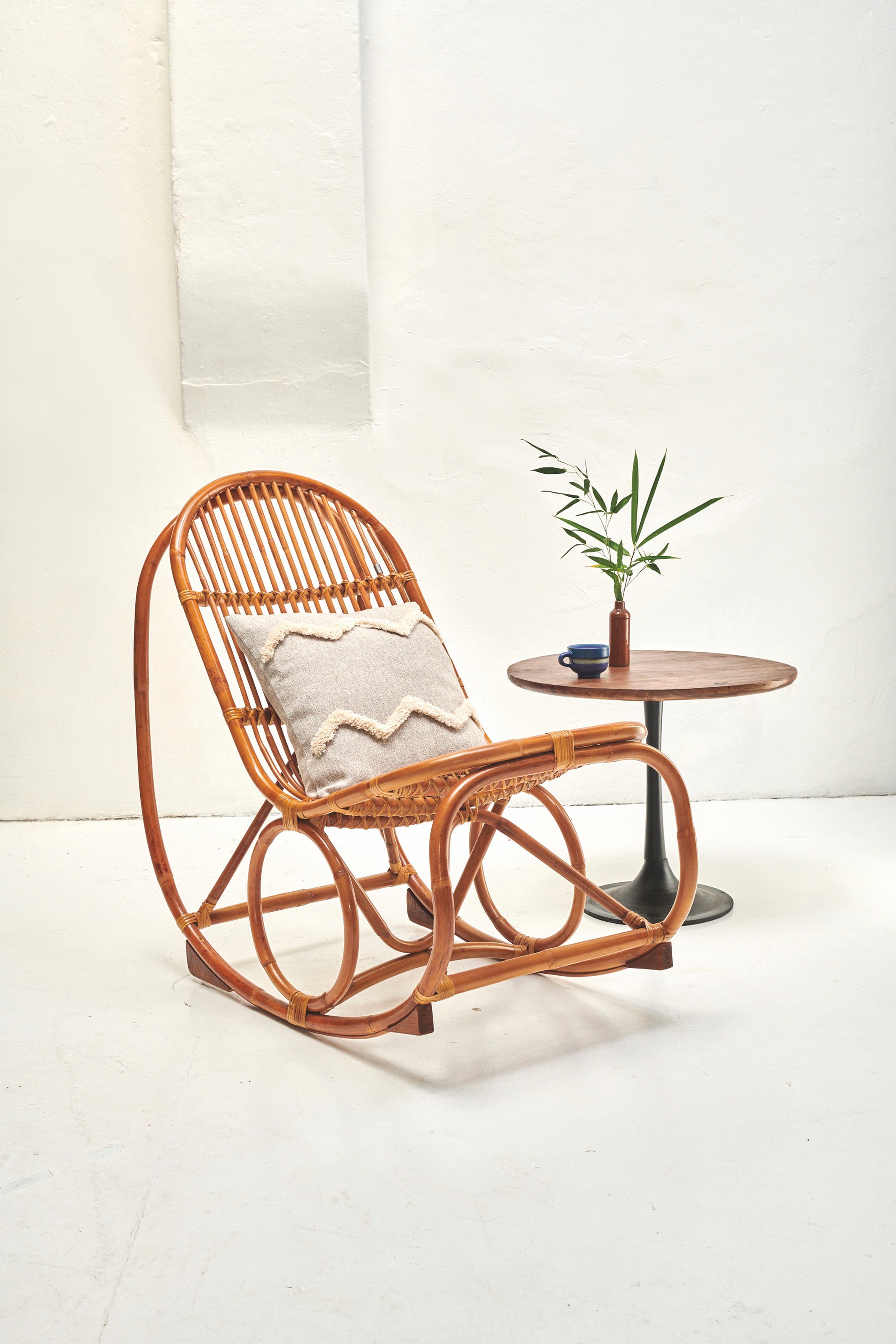 TOM TAILOR HOME Beistelltisch »T-MODERN COUCH TABLE SMALL«, mit eingelassenem TOM TAILOR Button