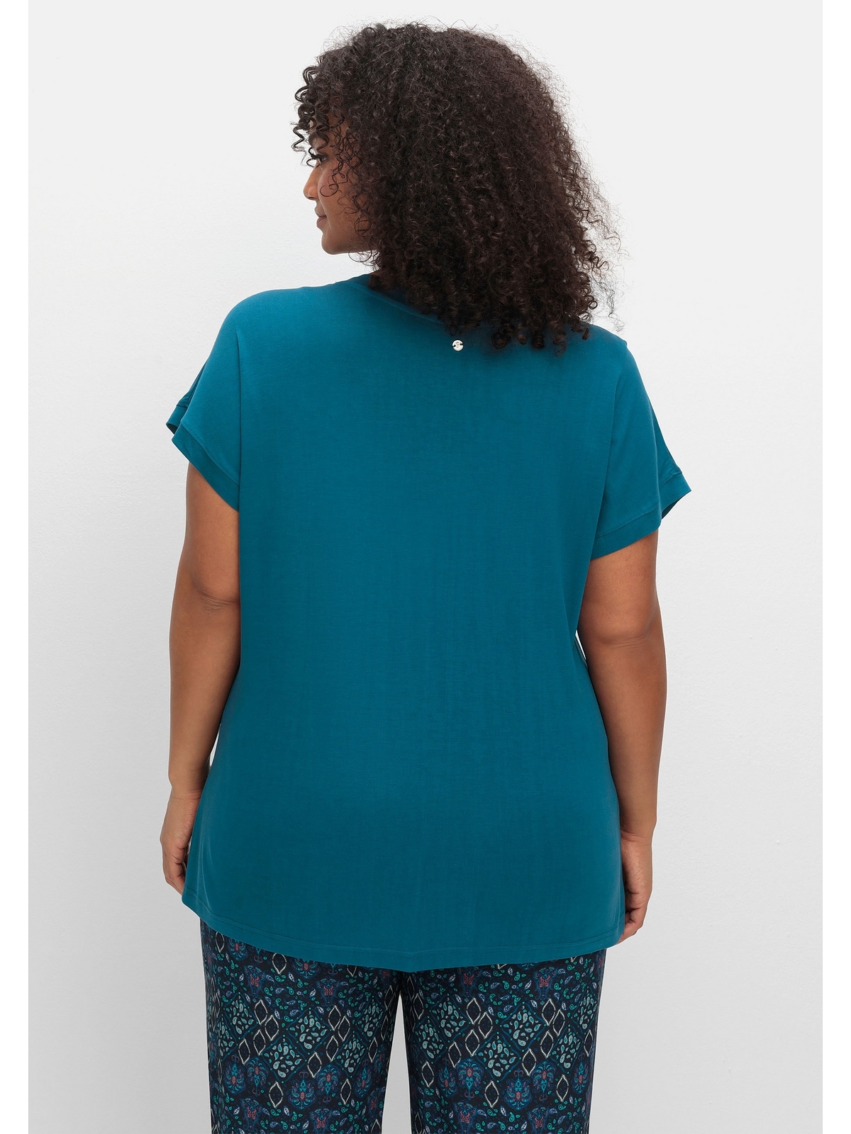 Sheego T-Shirt »Große Größen«, mit V-Ausschnitt und Zierpaspel vorn