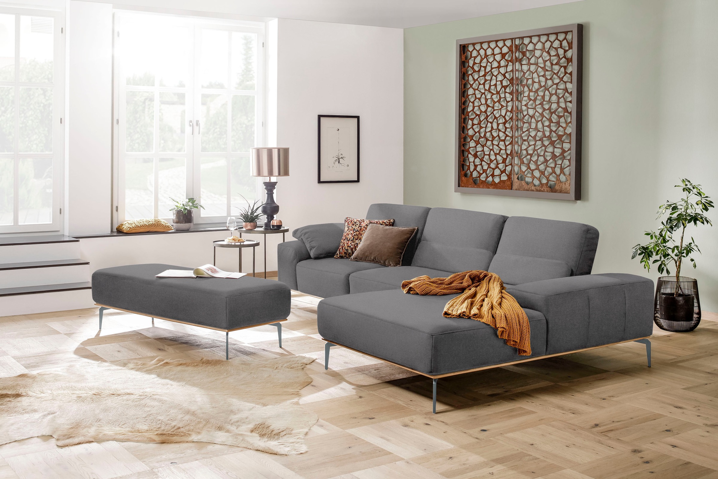 W.SCHILLIG Ecksofa »run, Designsofa mit tollem Sitzkomfort, bequem, L-Form«, mit elegantem Holzsockel, Füße in Silber matt, Breite 319 cm