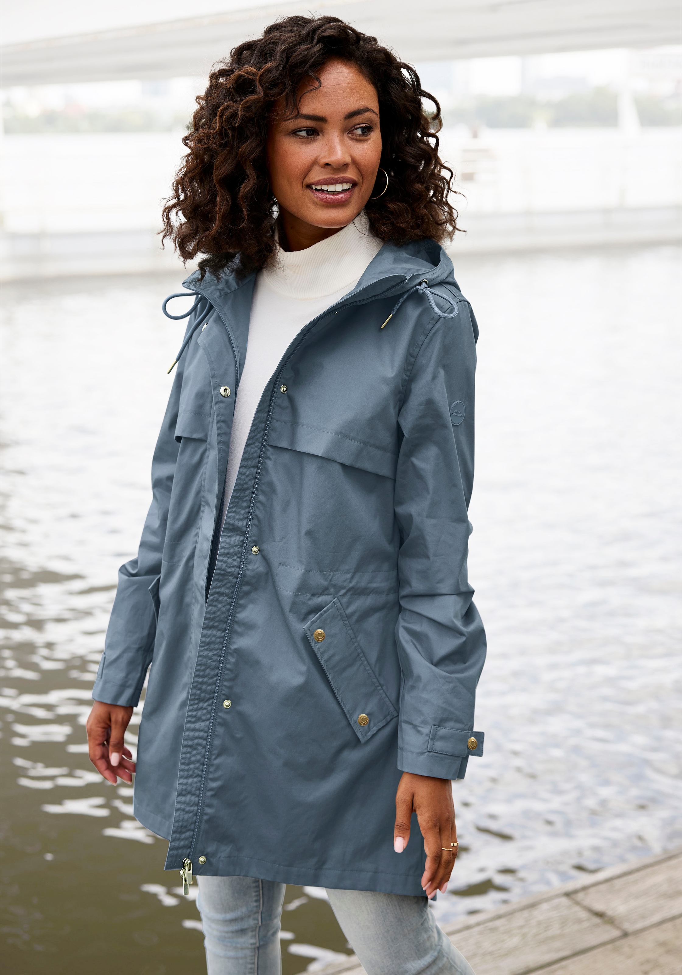 French Connection Outdoorjacke mit Kapuze Saumschlitz mit Druckknöpfen auf der Rückseite