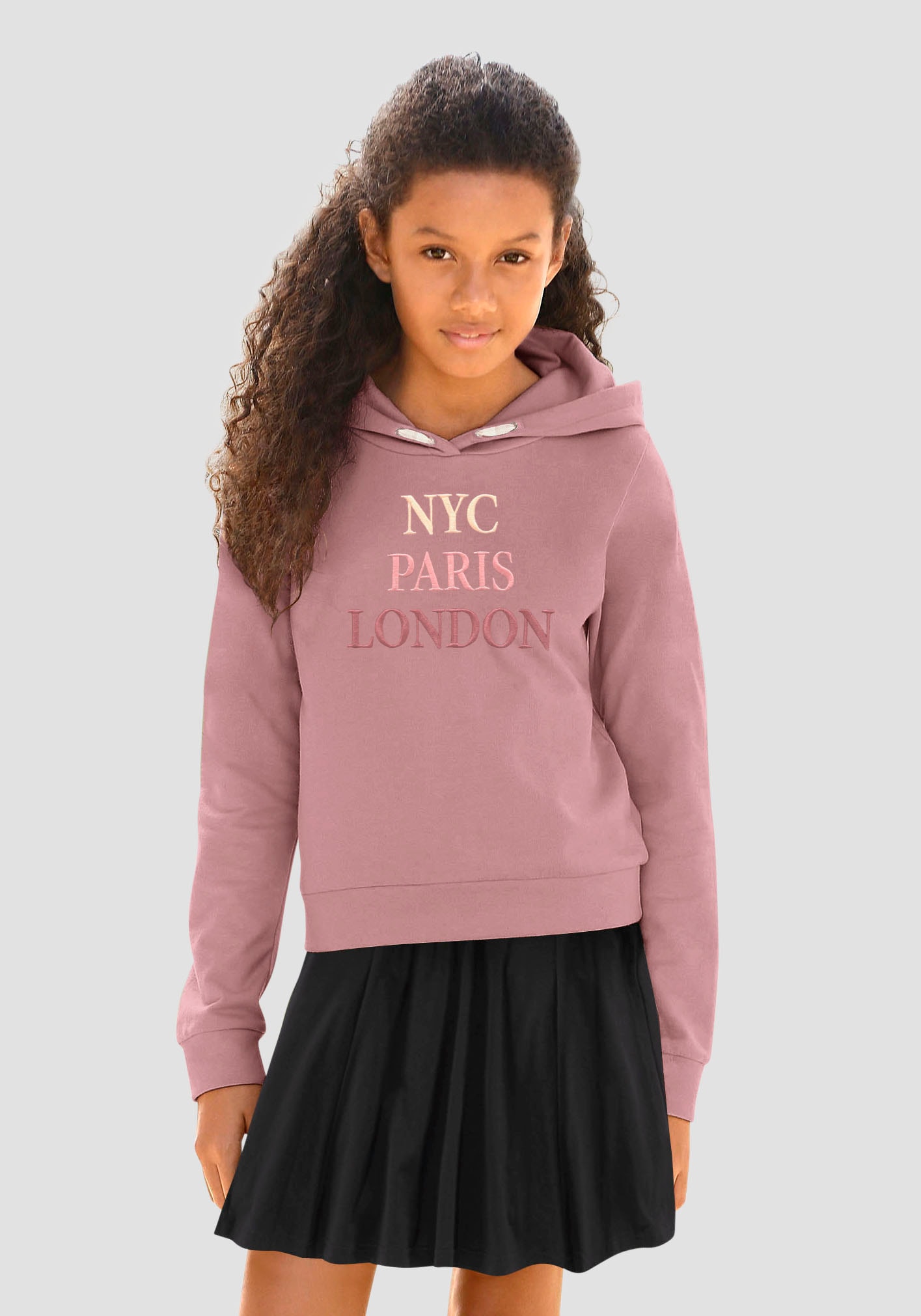 KIDSWORLD Kapuzensweatshirt »NYC Paris London«, mit Stickerei online  bestellen | BAUR