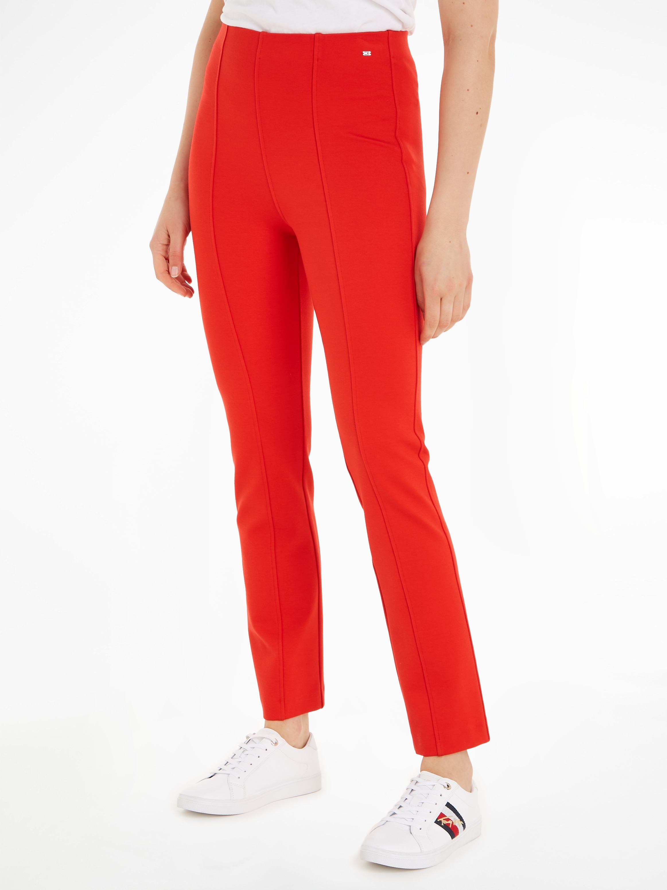 Tommy Hilfiger Strickhose »SLIM ELEVATED KNITTED PANT«, mit Metall-Markenlabel