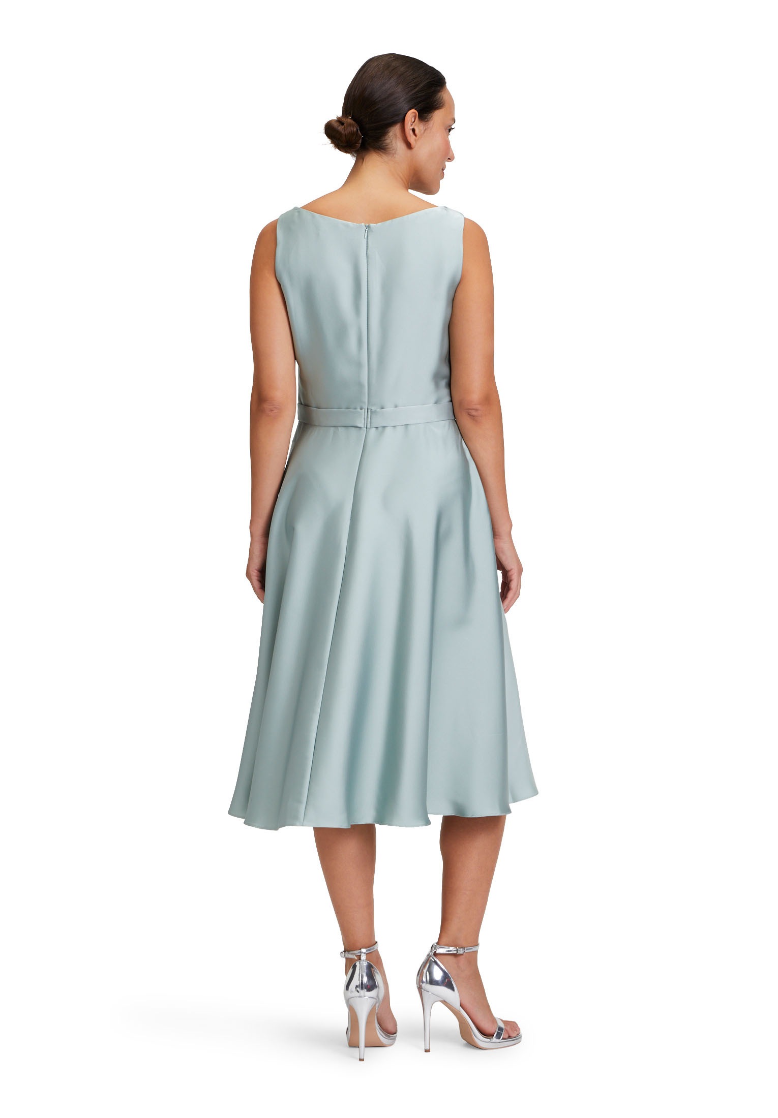 Vera Mont Cocktailkleid »Vera Mont Cocktailkleid mit Wasserfallausschnitt«, Form
