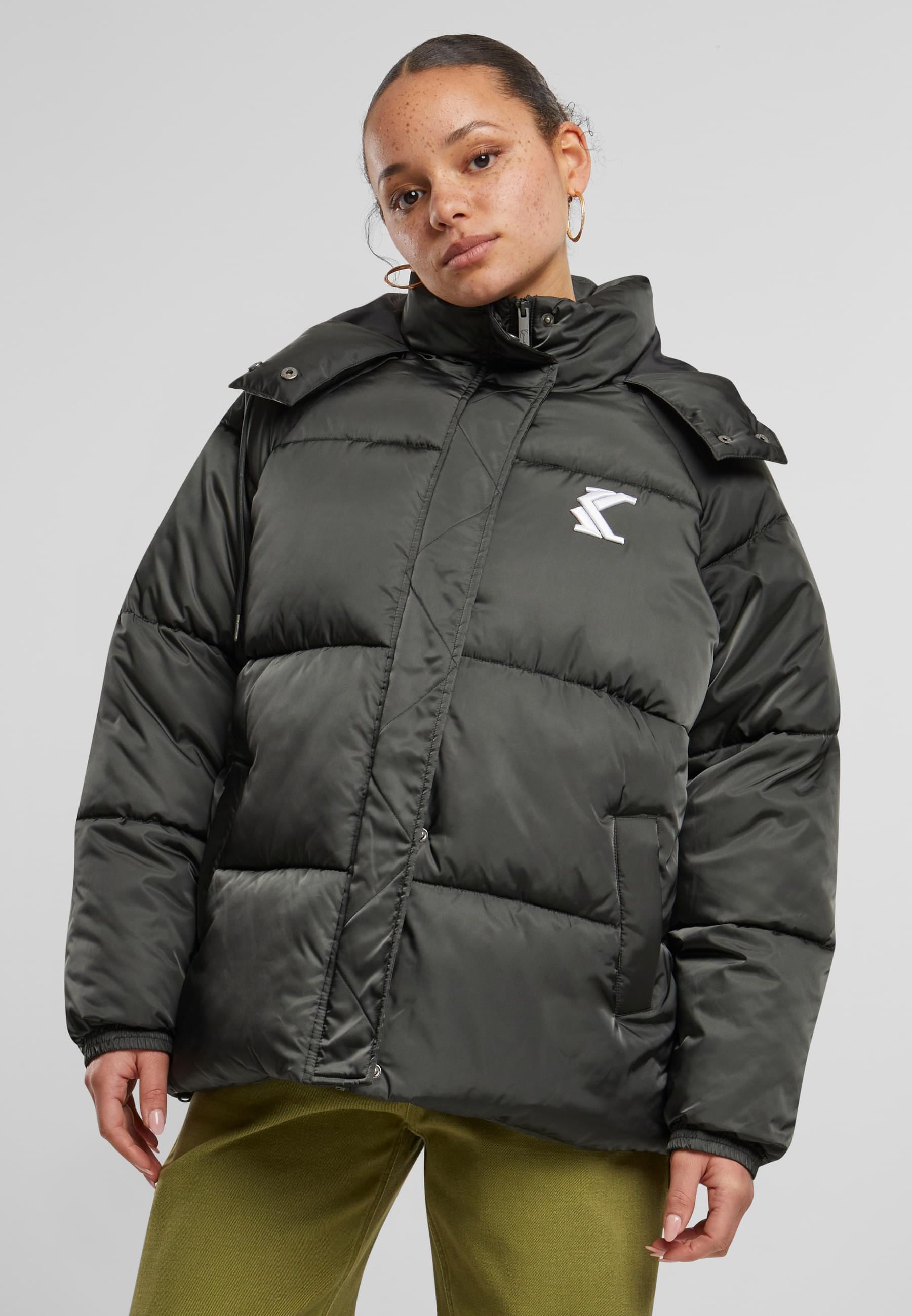 Karl Kani Winterjacke »Karl Kani Karl Kani OG OS Puffer Jacket«, (1 St.), mit Kapuze