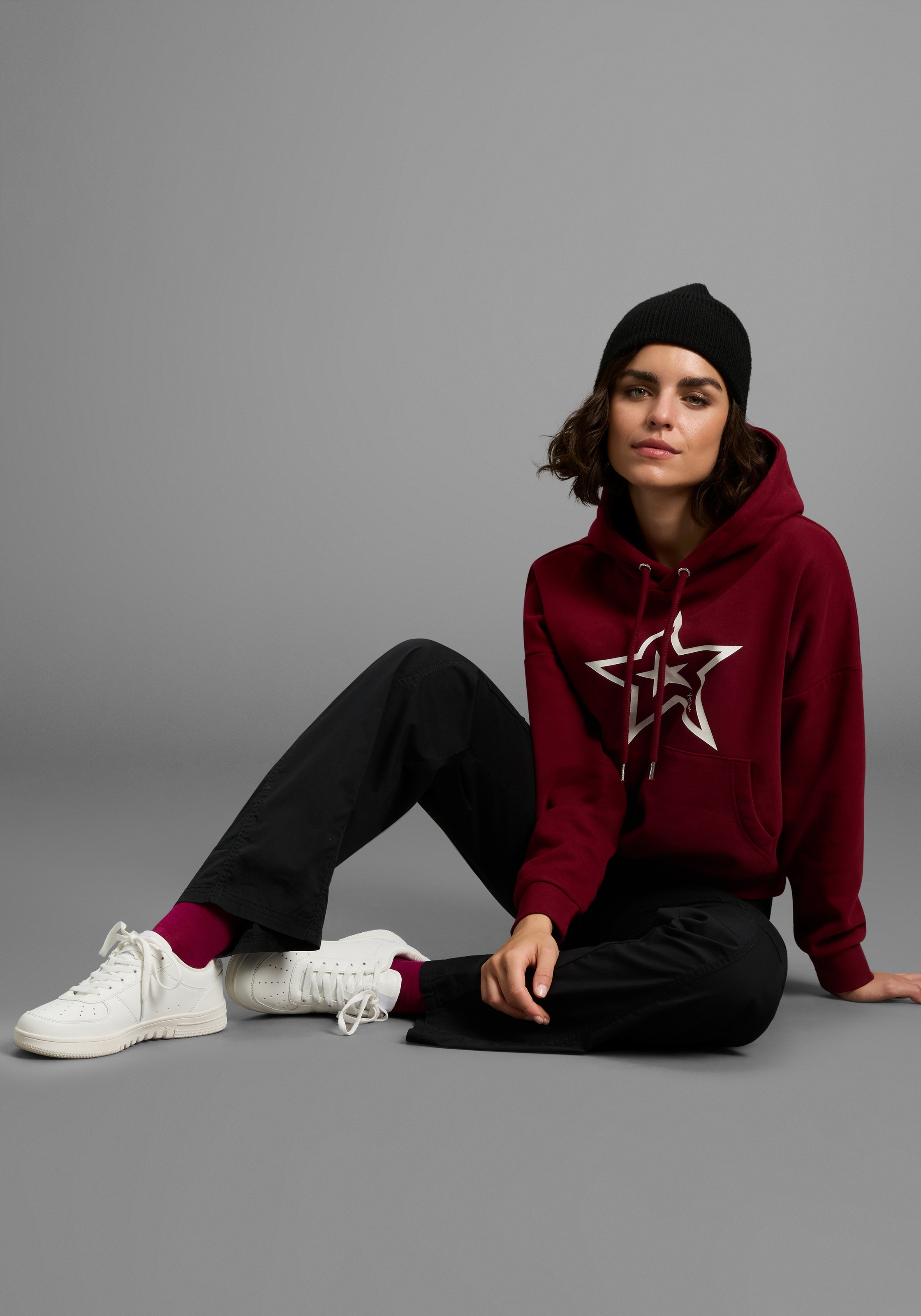 KangaROOS Kapuzensweatshirt, mit Stern-Print