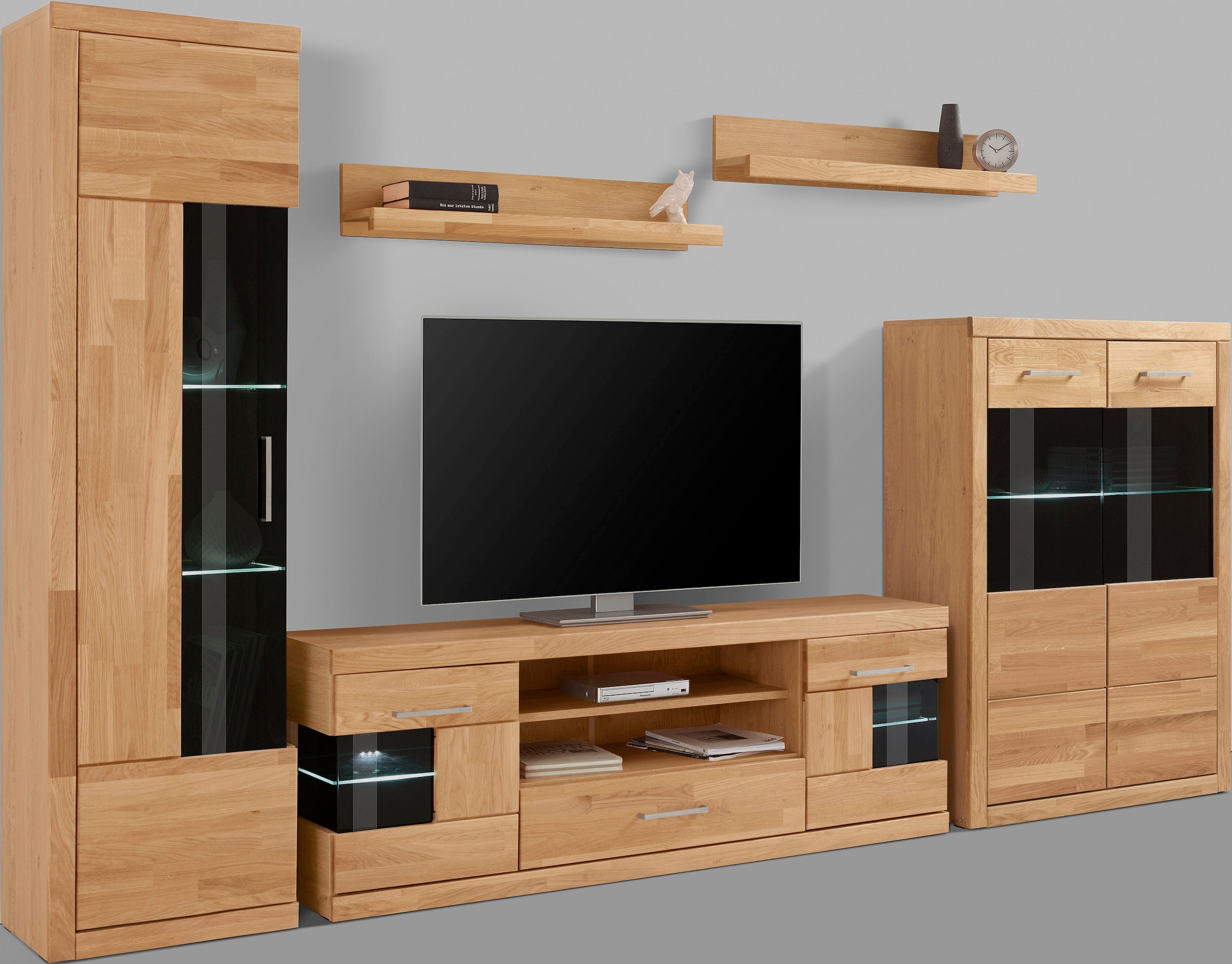 Home affaire Wohnwand »Ribe,Fronten Massivholz,Korpus Holzwekstoff,viel Stauraum«, (Set, 5 St.), Glaseinsatz aus gehärtetem Glas,Böden teilweise versetzbar
