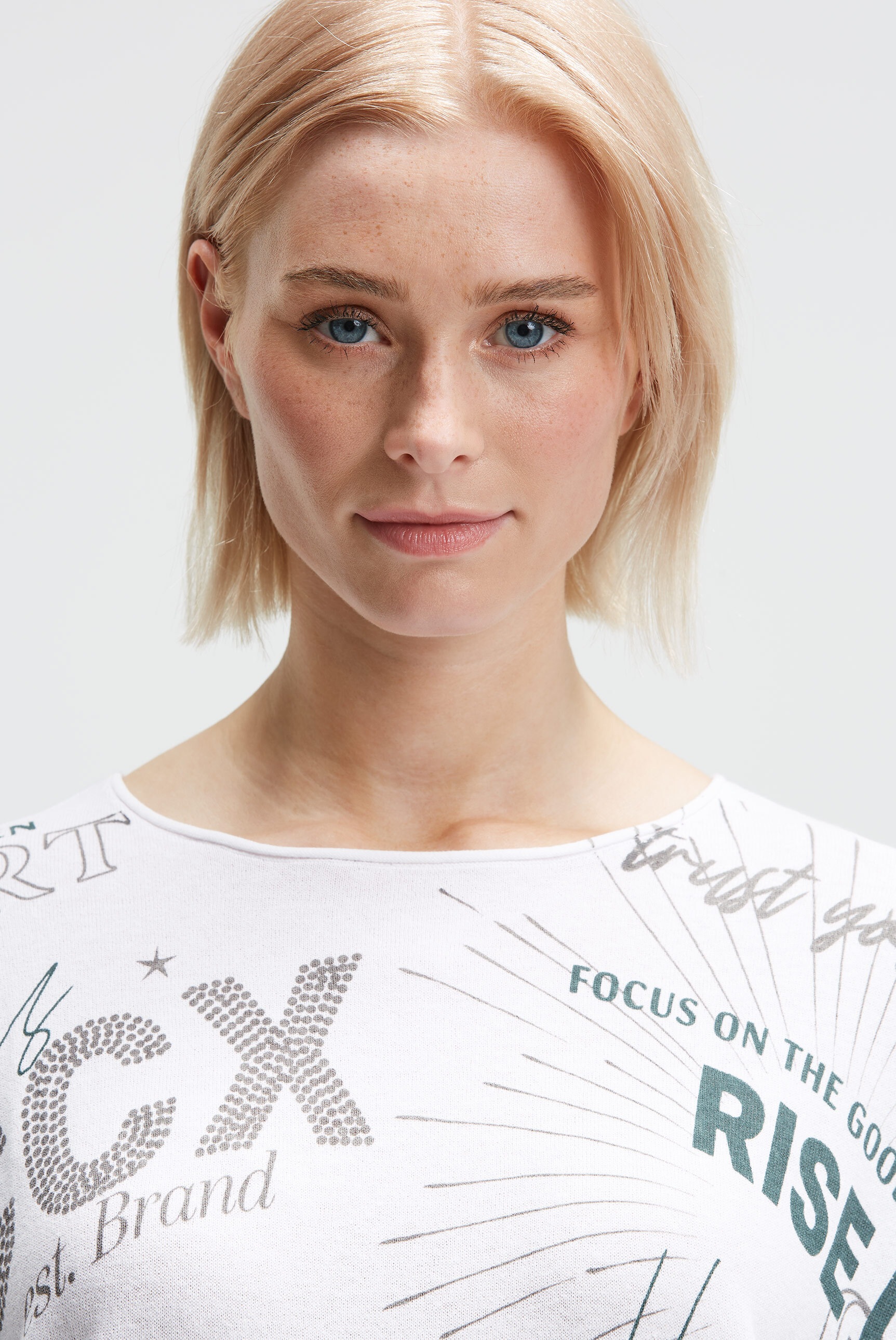 SOCCX Rundhalspullover mit Rollsäumen