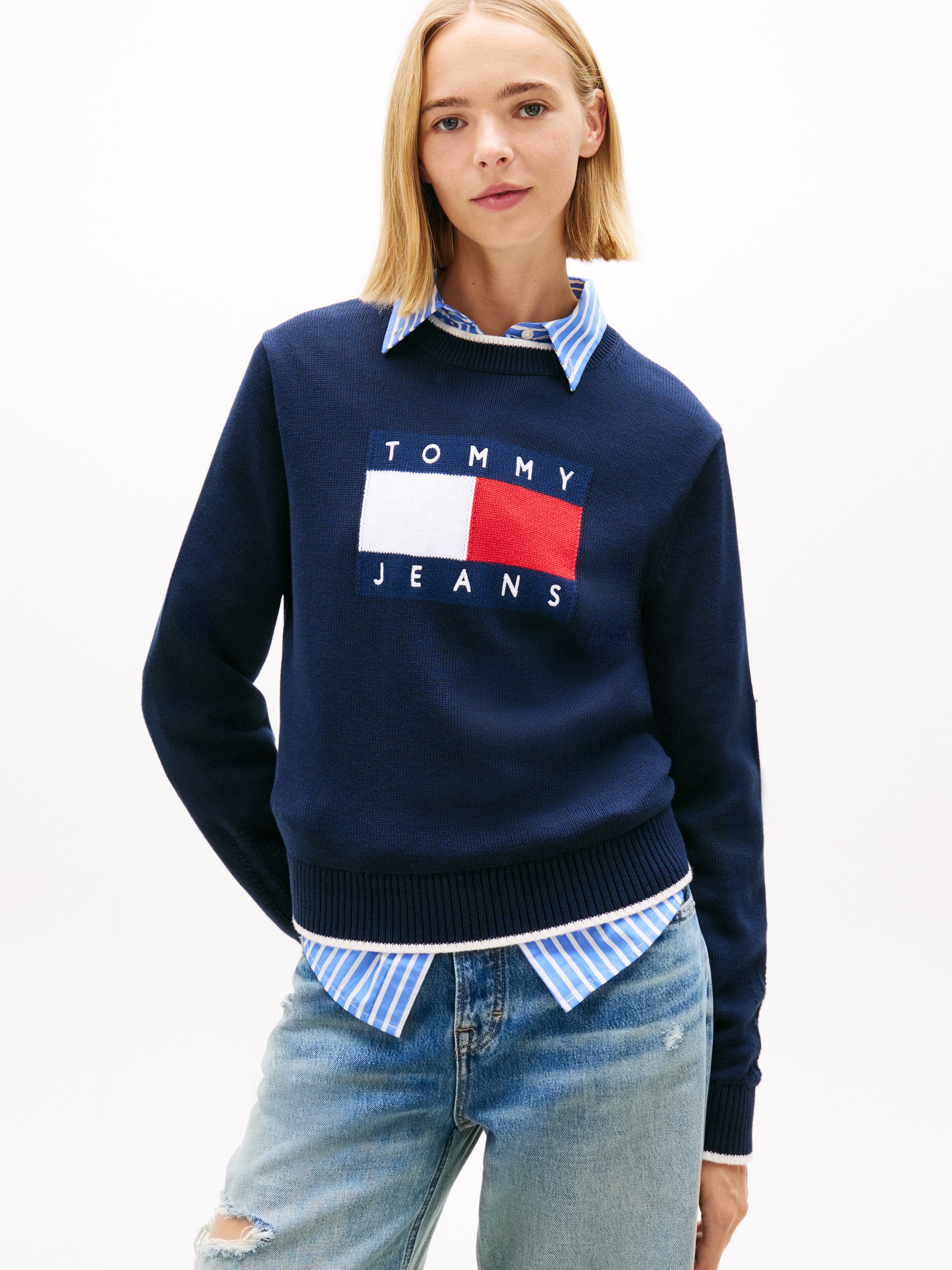 Tommy Jeans Strickpullover "TJW TIPPING FLAG SWEATER EXT" mit Logo-Intarsie, Relaxed Fit