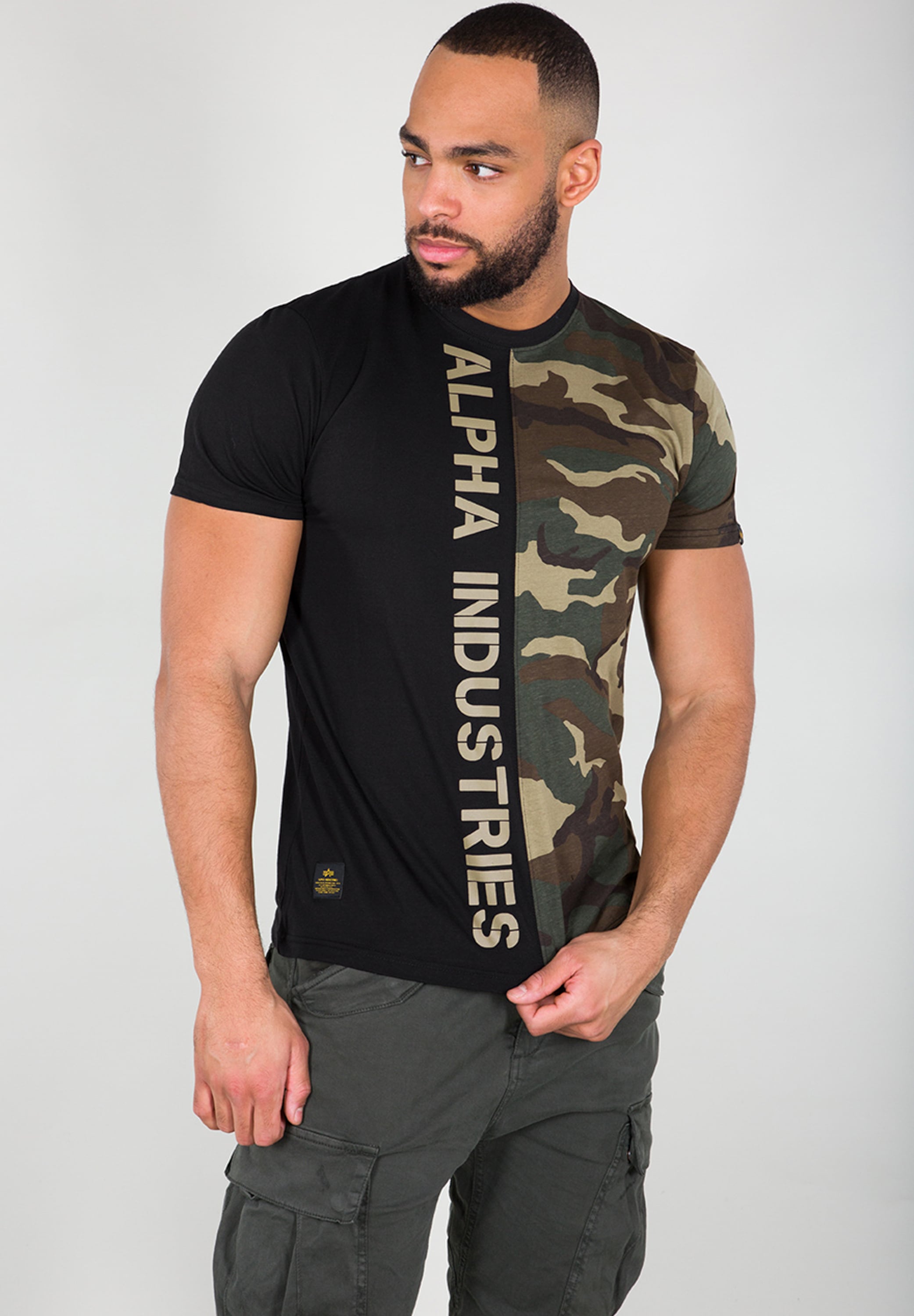 Alpha Industries T-Shirt »ALPHA INDUSTRIES Men - T-Shirts Camo Half T«