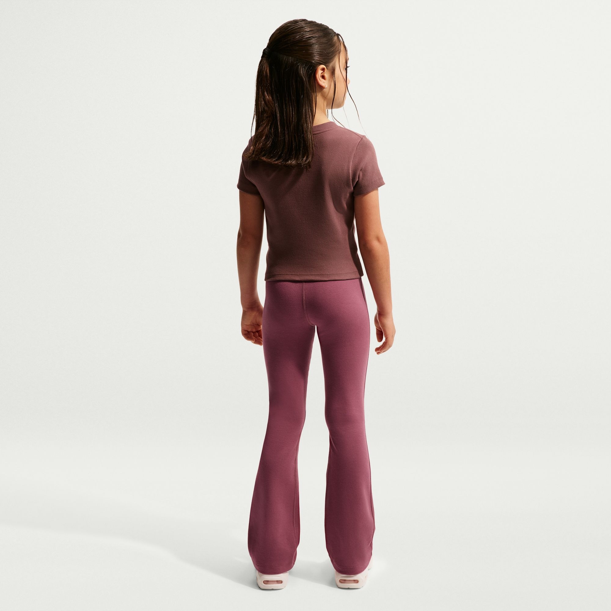 Nike Sportswear Shorts »G NSW CLSSC HR FLARE TGHT LBR«  sportlicher Stil, für Sportmode und Streetwear, vielseitig einsetzbar