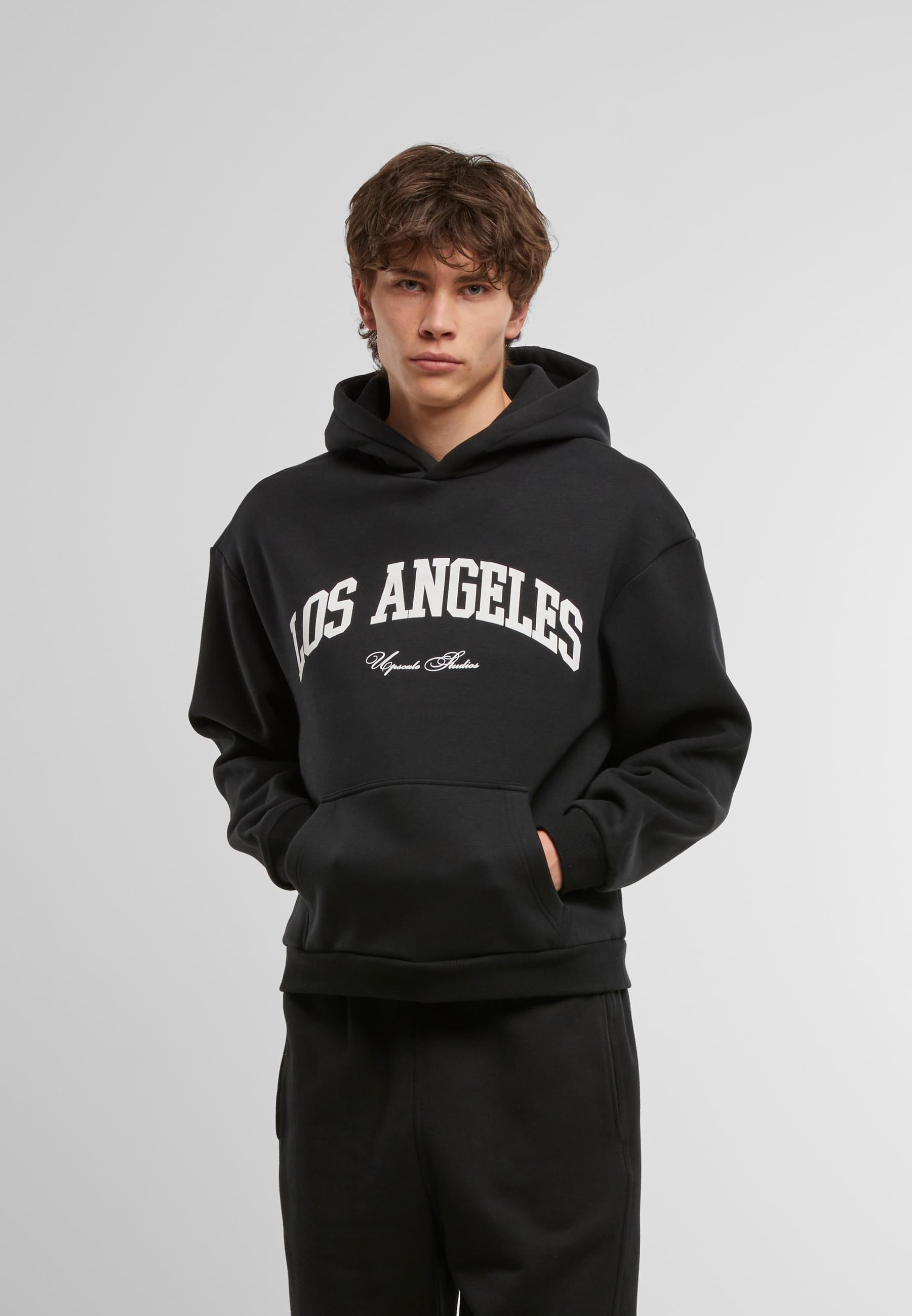 Upscale by Mister Tee Kapuzensweatshirt »Upscale by Mister Tee L.A. College Fluffy Hoody« 1 Stk. tlg.