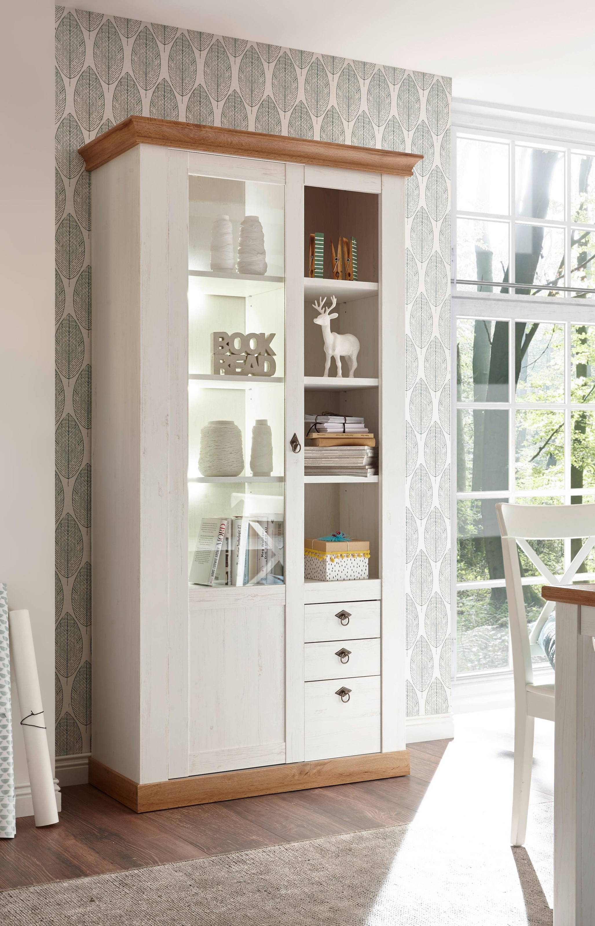 Home affaire Vitrine "Cremona, Hochschrank im Landhausstil, Glasvitrine" Metallgriffe, ausreichend Stauraum, vielseitig einsetzbar, 204 cm hoch