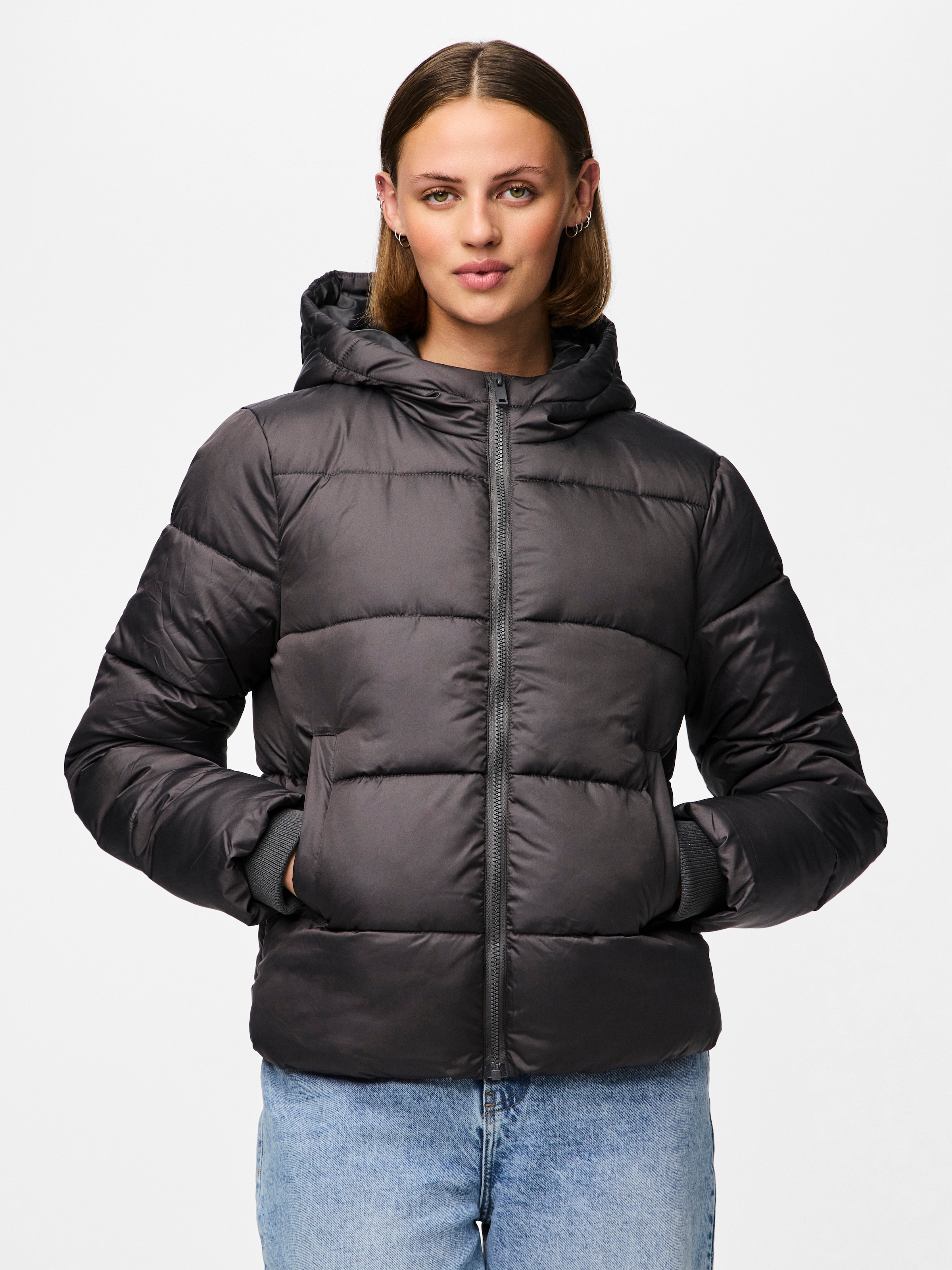 pieces Steppjacke "PCBEE NEW SHORT PUFFER JACKET NOOS BC", mit Kapuze günstig online kaufen