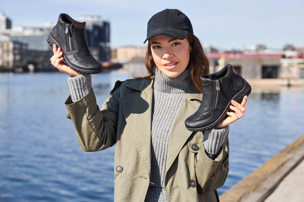 Rieker Schlupfboots »Ready2GO«, Stiefelette, Casual-Boots, Profilsohle, mit seitlichem Reißverschluss