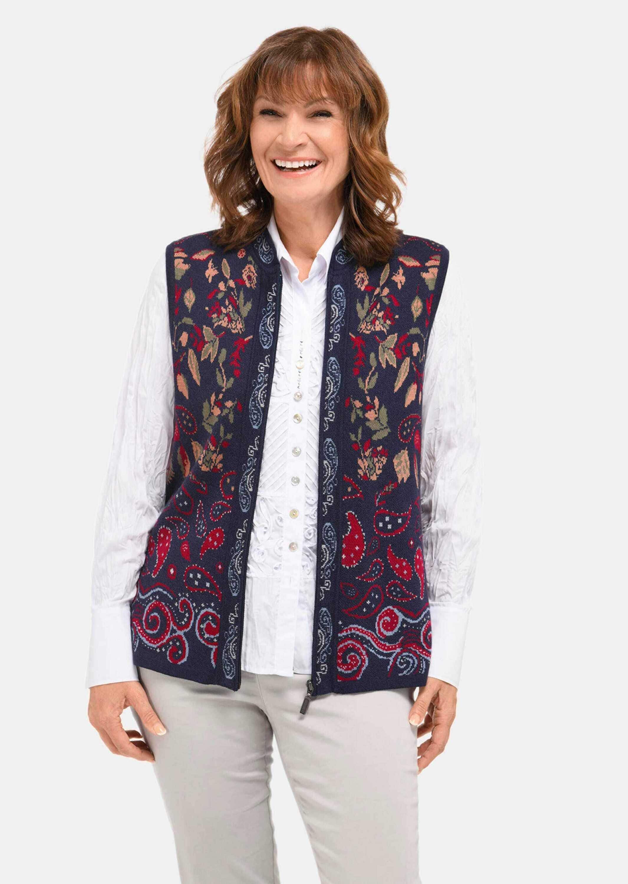 GOLDNER Strickjacke "Kurzgröße Elegante Viskose-Weste mit Muster" apartes Jacquardmuster