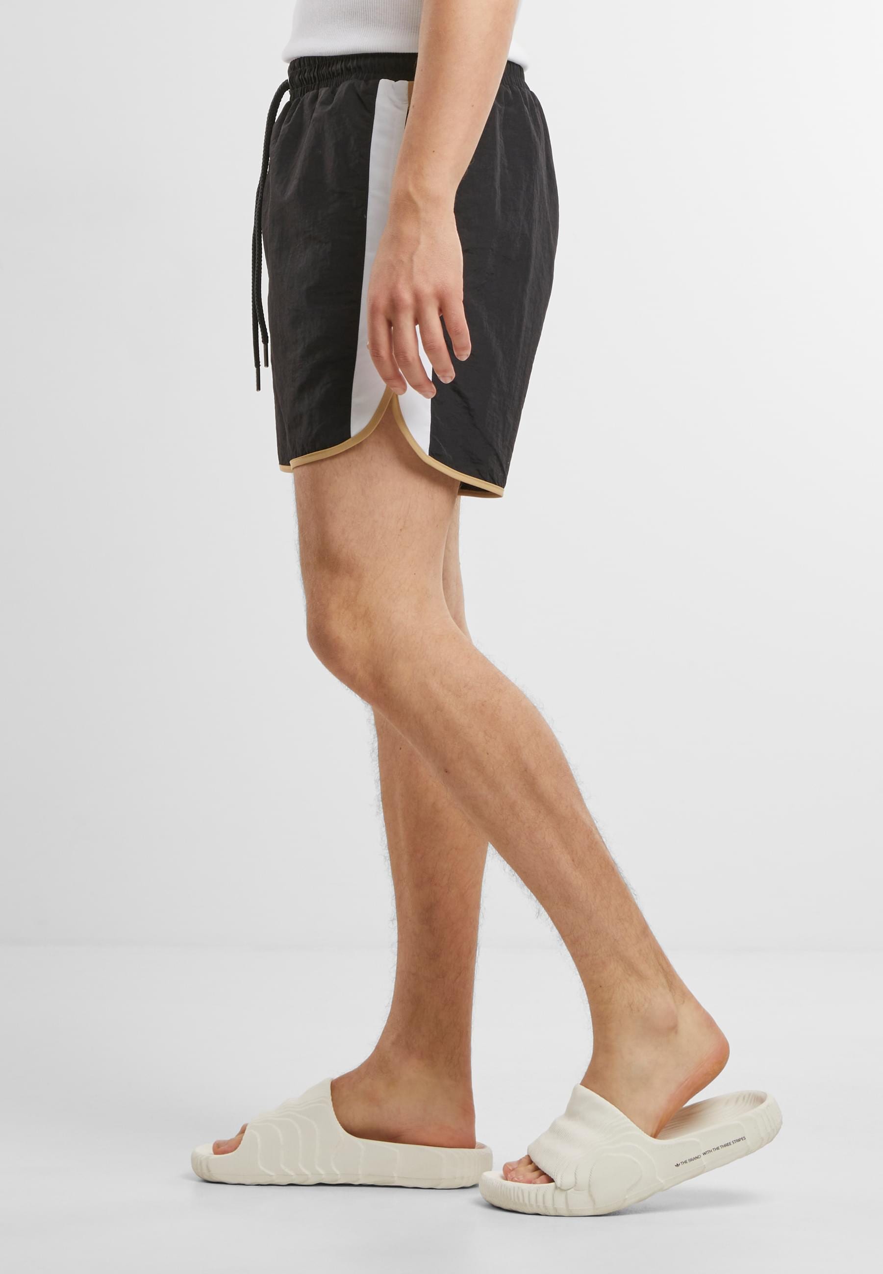 URBAN CLASSICS Badeshorts »Urban Classics Retro Look Swim Shorts«