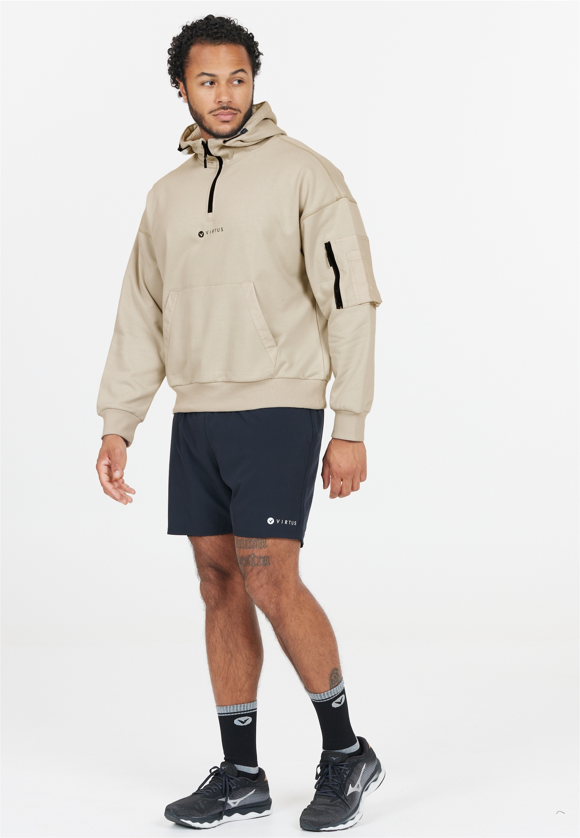 Virtus Sweatshirt »Willard«, mit smarten Taschen und weichem Tragegefühl
