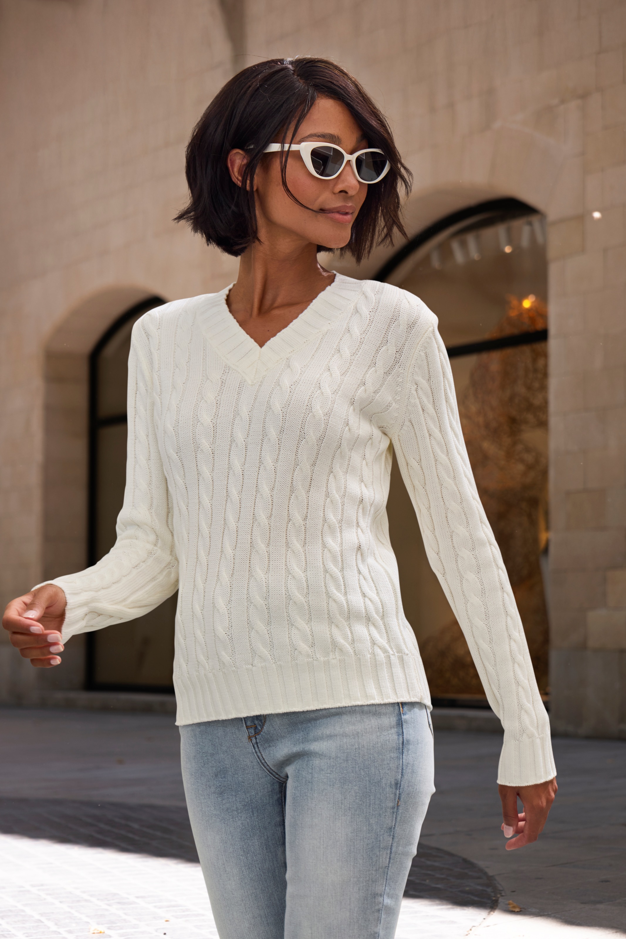 LASCANA V-Ausschnitt-Pullover mit Zopfstrickmuster günstig online kaufen