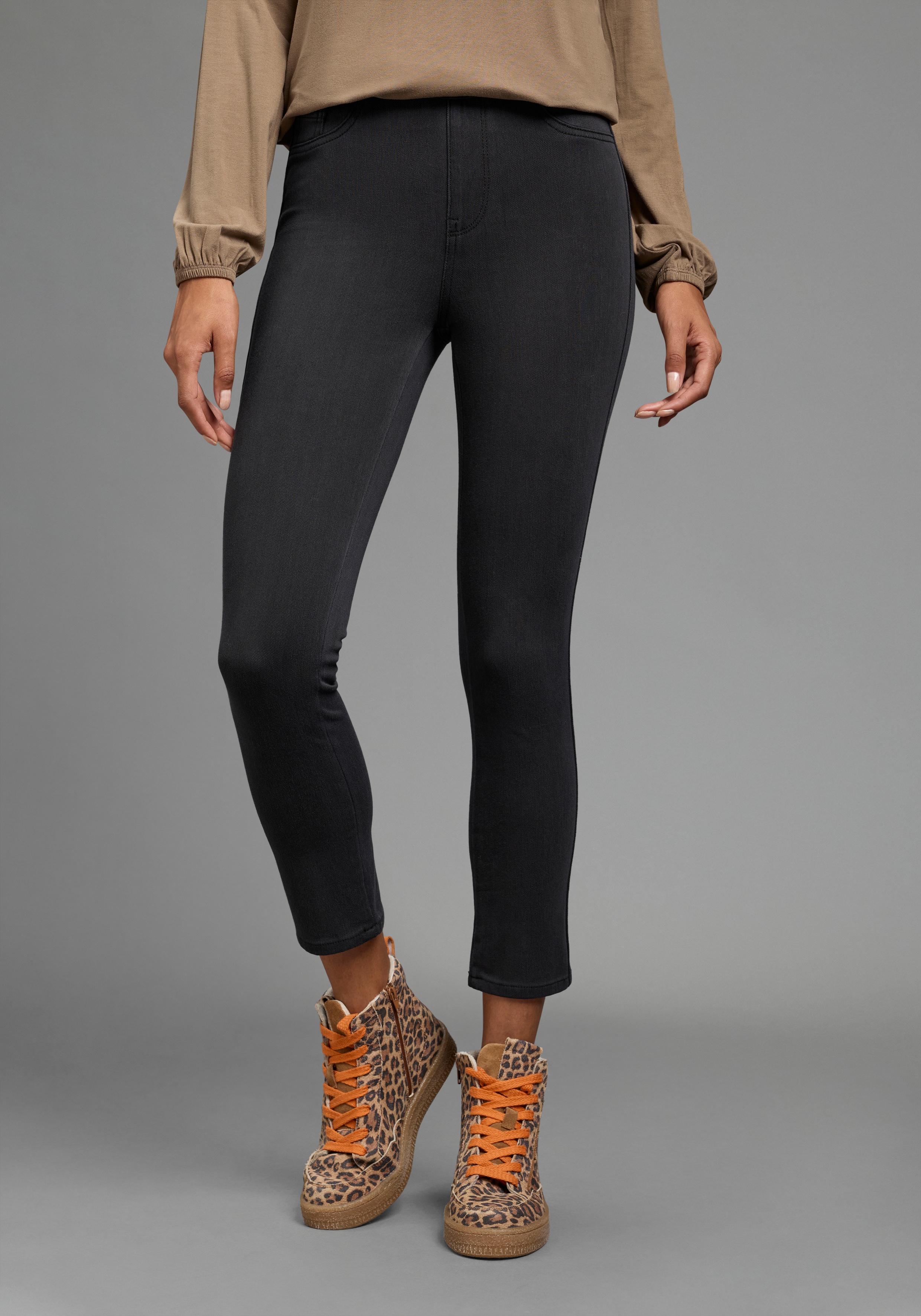 Arizona "im 4 Way Stretch, Quer- und Längselastisch, 7/8" extra-enger Skinny-Fit, normale Leibhöhe, 7/8-Länge