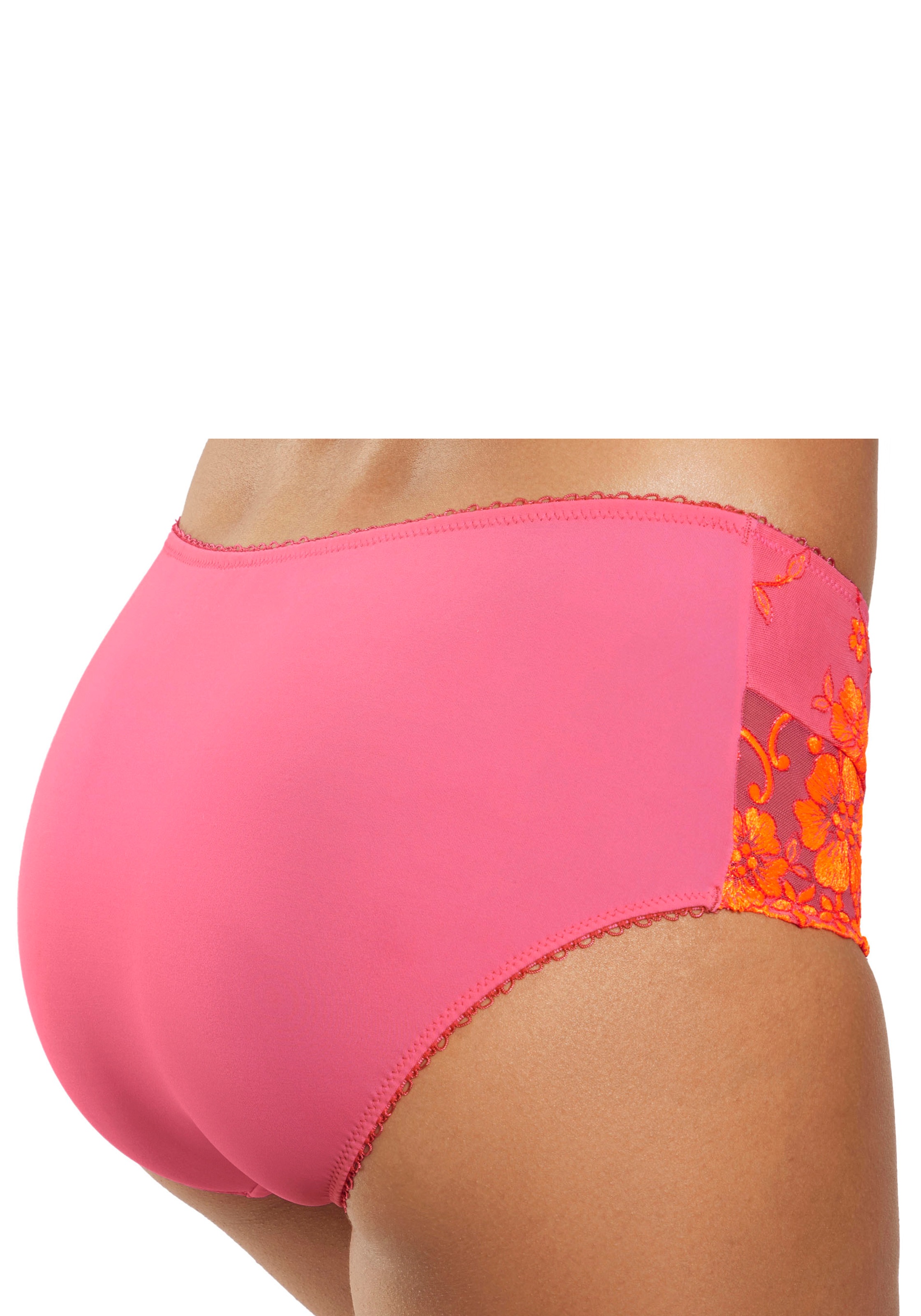 Thumbnail - LASCANA Slip "Wanda" in abdeckender Schnittform und Stickerei Spitze