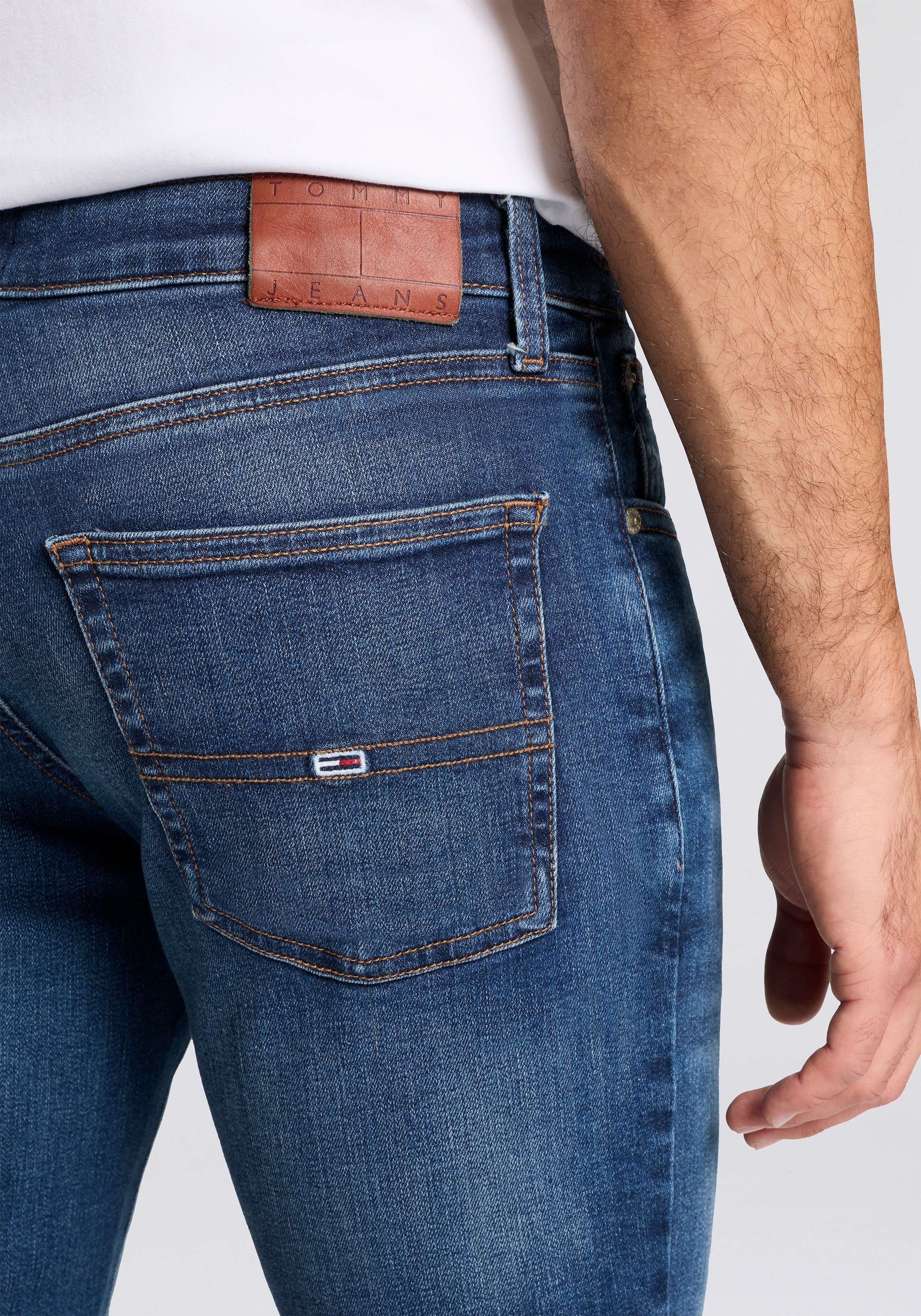Tommy Jeans Slim-fit-Jeans »Scanton Slim« Slim‑Fit‑Jeans mit mittlerer Leibhöhe, 5‑Pocket‑Design
