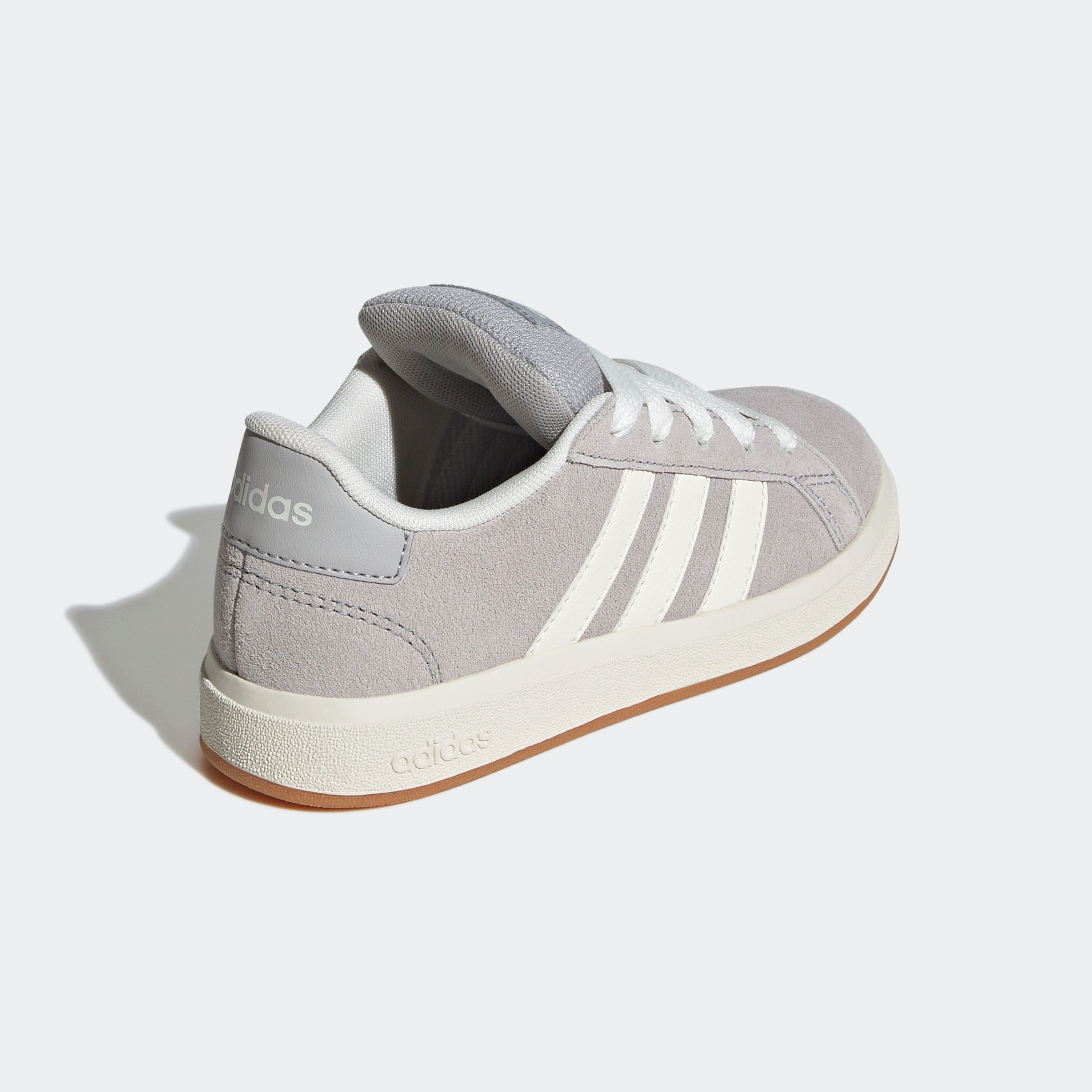 adidas Sportswear Sneaker »GRAND COURT 00S KIDS«, Design auf den Spuren des adidas Superstar