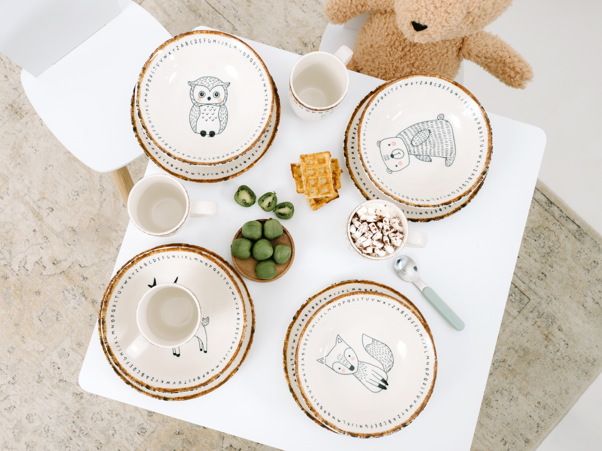 CreaTable Kindergeschirr-Set »Freunde des Waldes Reh, Kinder Set 3-tlg.« Tiermotive, skandinavischer Stil, unregelmäßiger brauner Rand