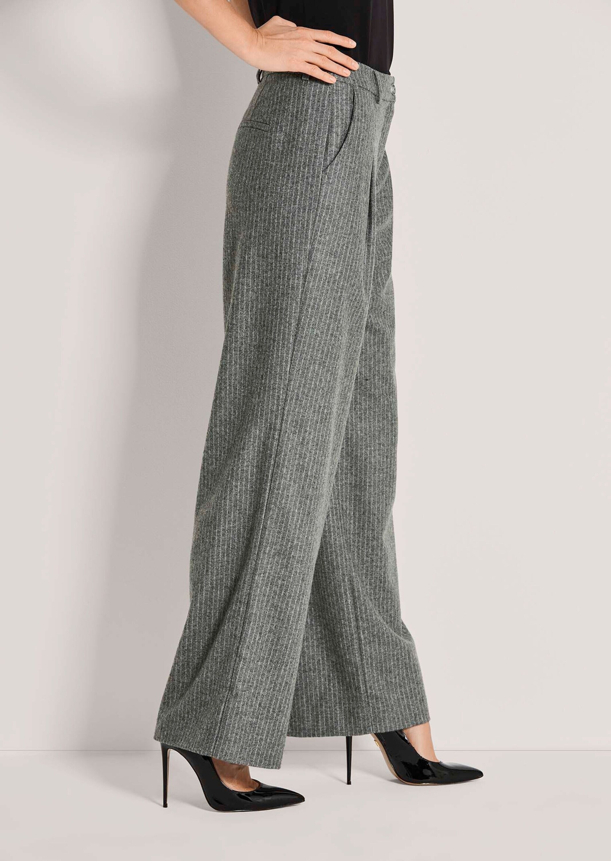 MADELEINE Bundfaltenhose »Flanellhose Flanellhose mit weitem Bein«