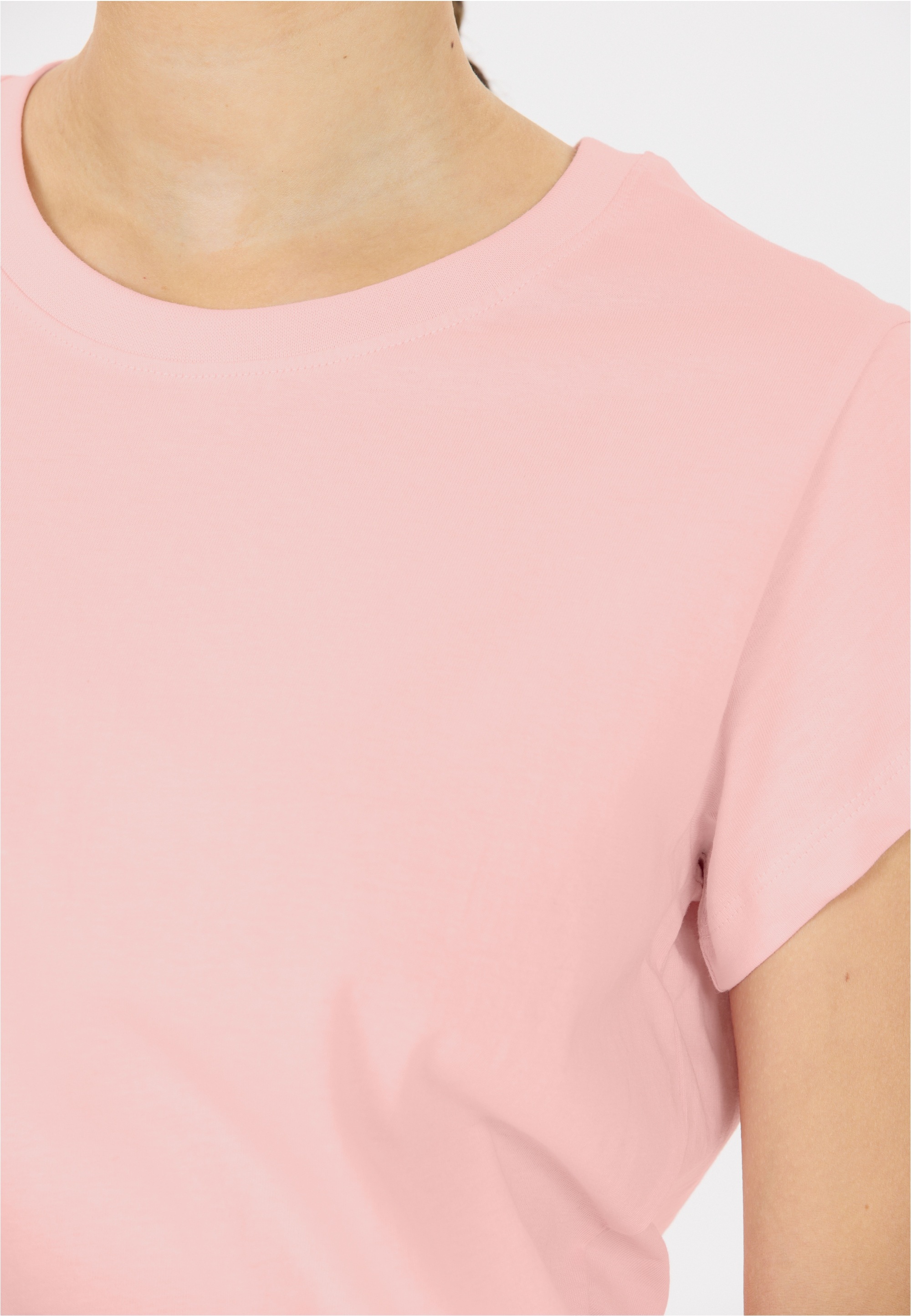 CRUZ Funktionsshirt »Highmore«, im smarten Basic-Look aus reiner Baumwolle